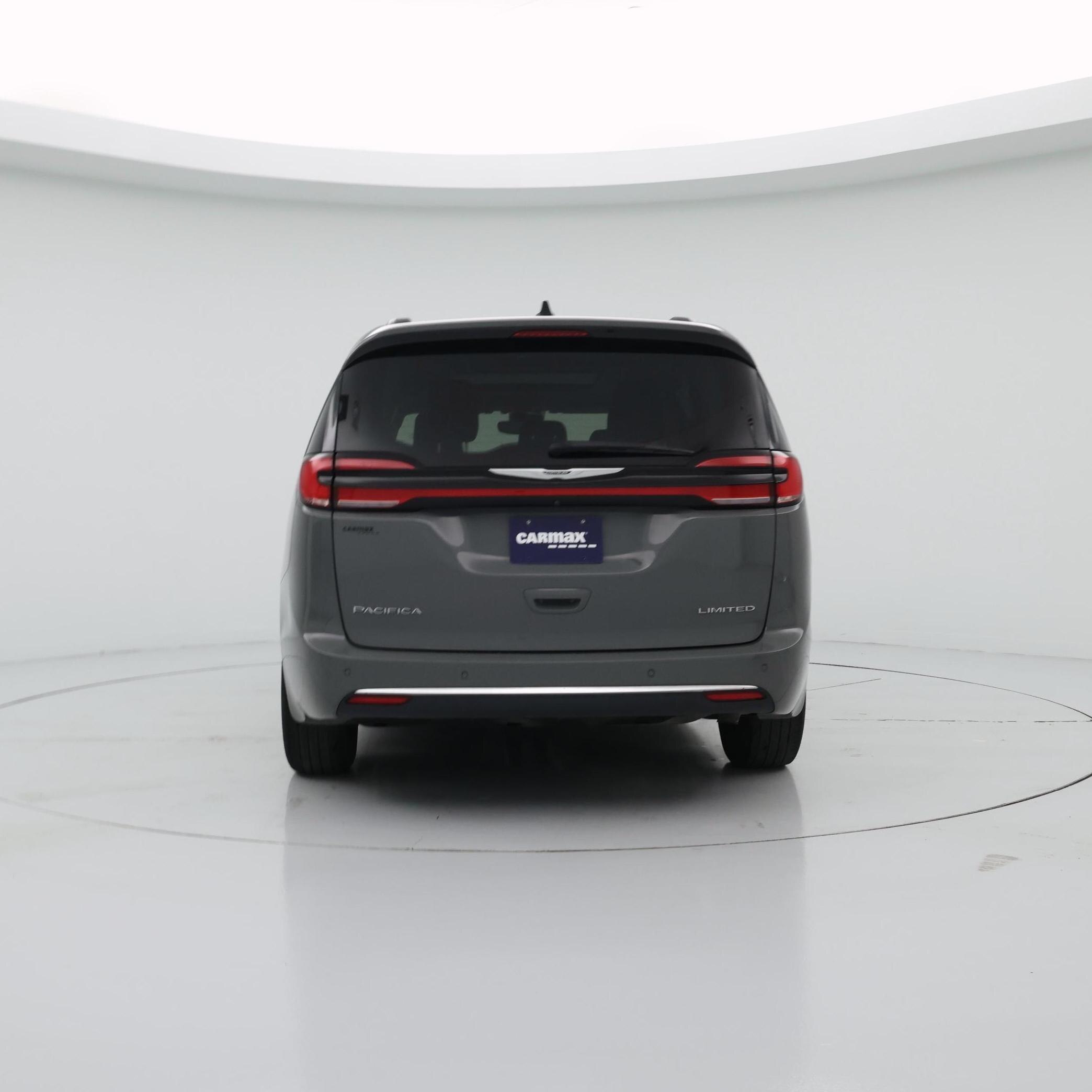 Thumbnail: 2023 Chrysler Pacifica - 6