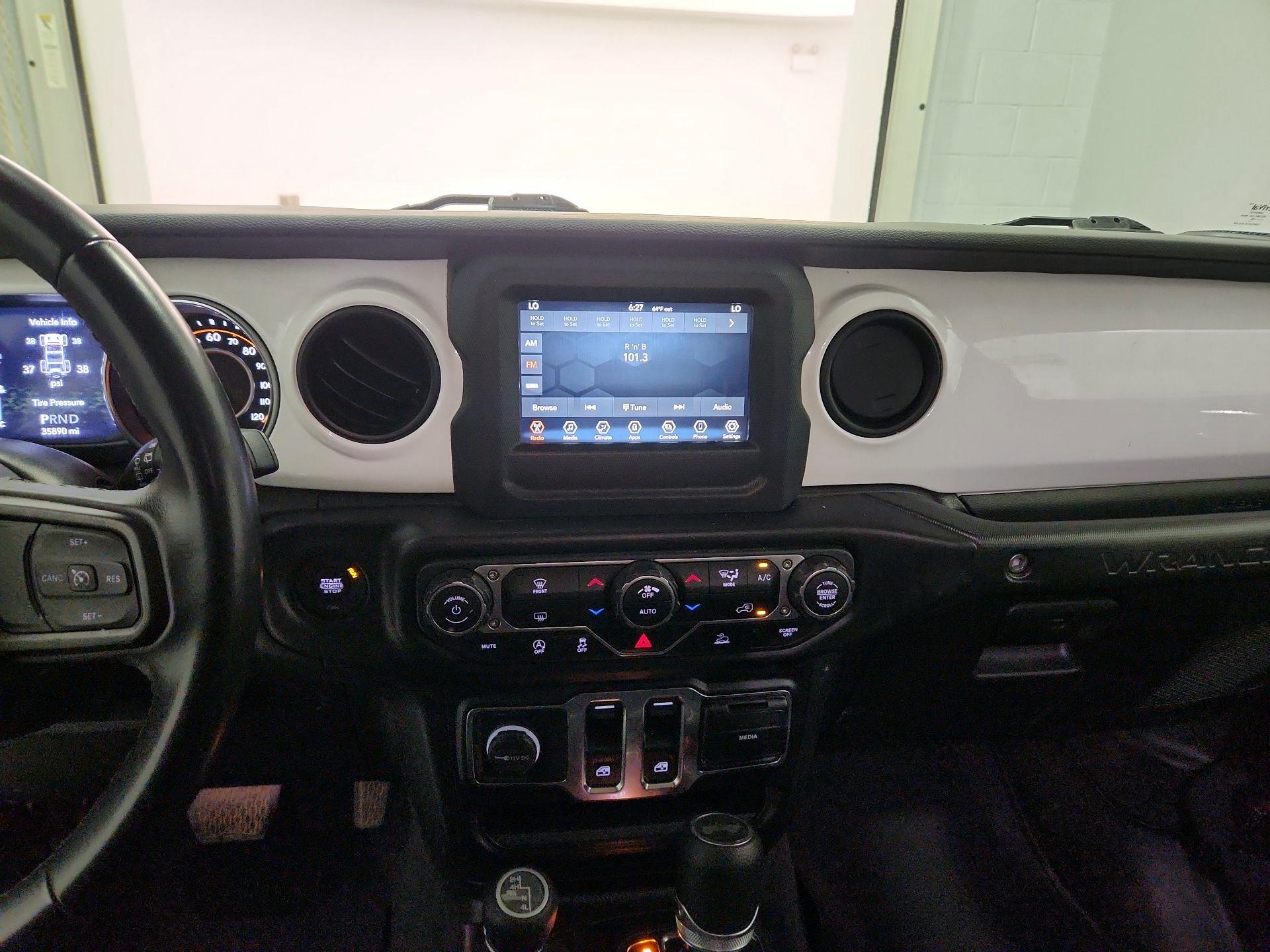 Thumbnail: 2021 Jeep Wrangler - 9