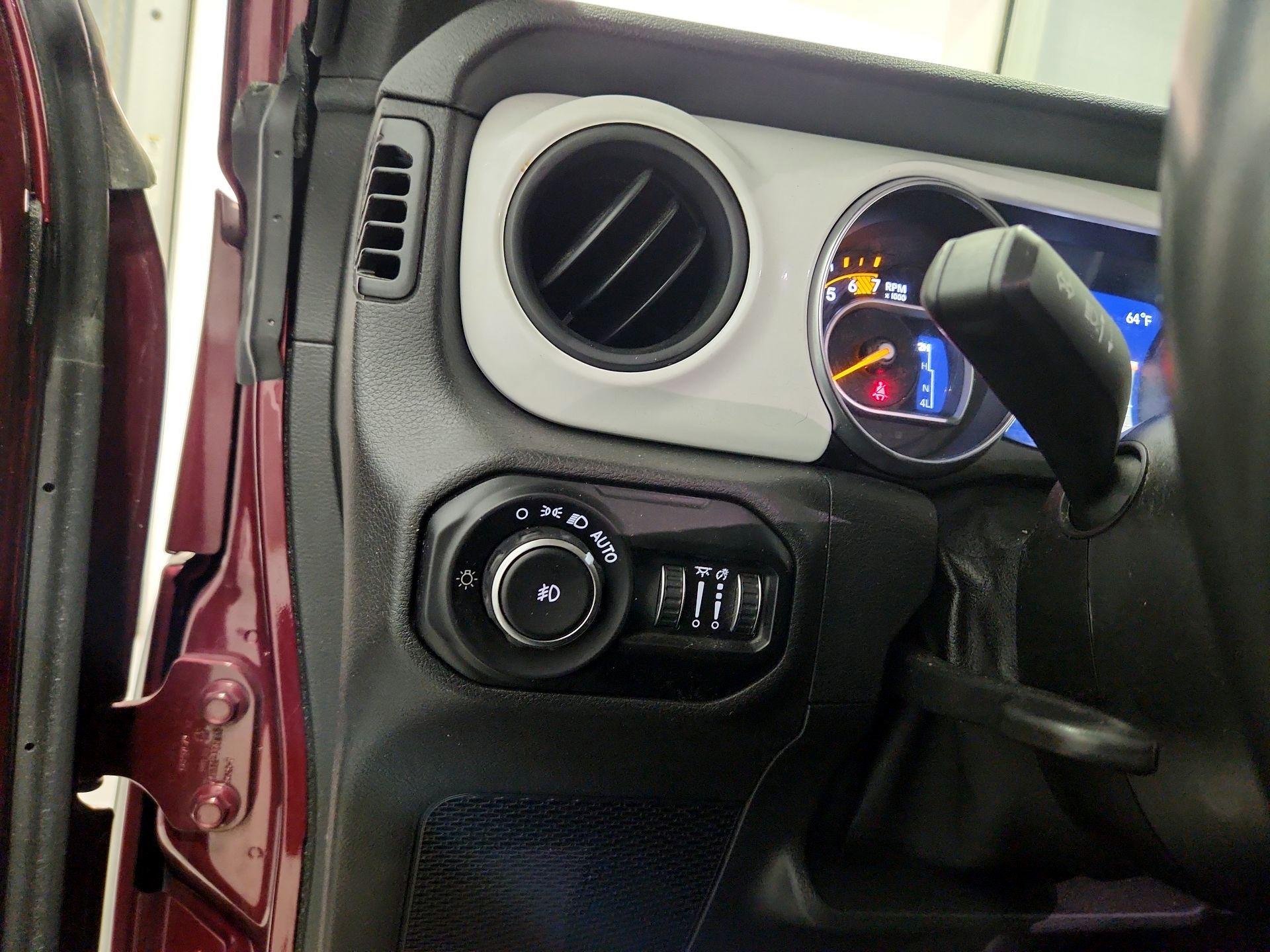 Thumbnail: 2021 Jeep Wrangler - 13