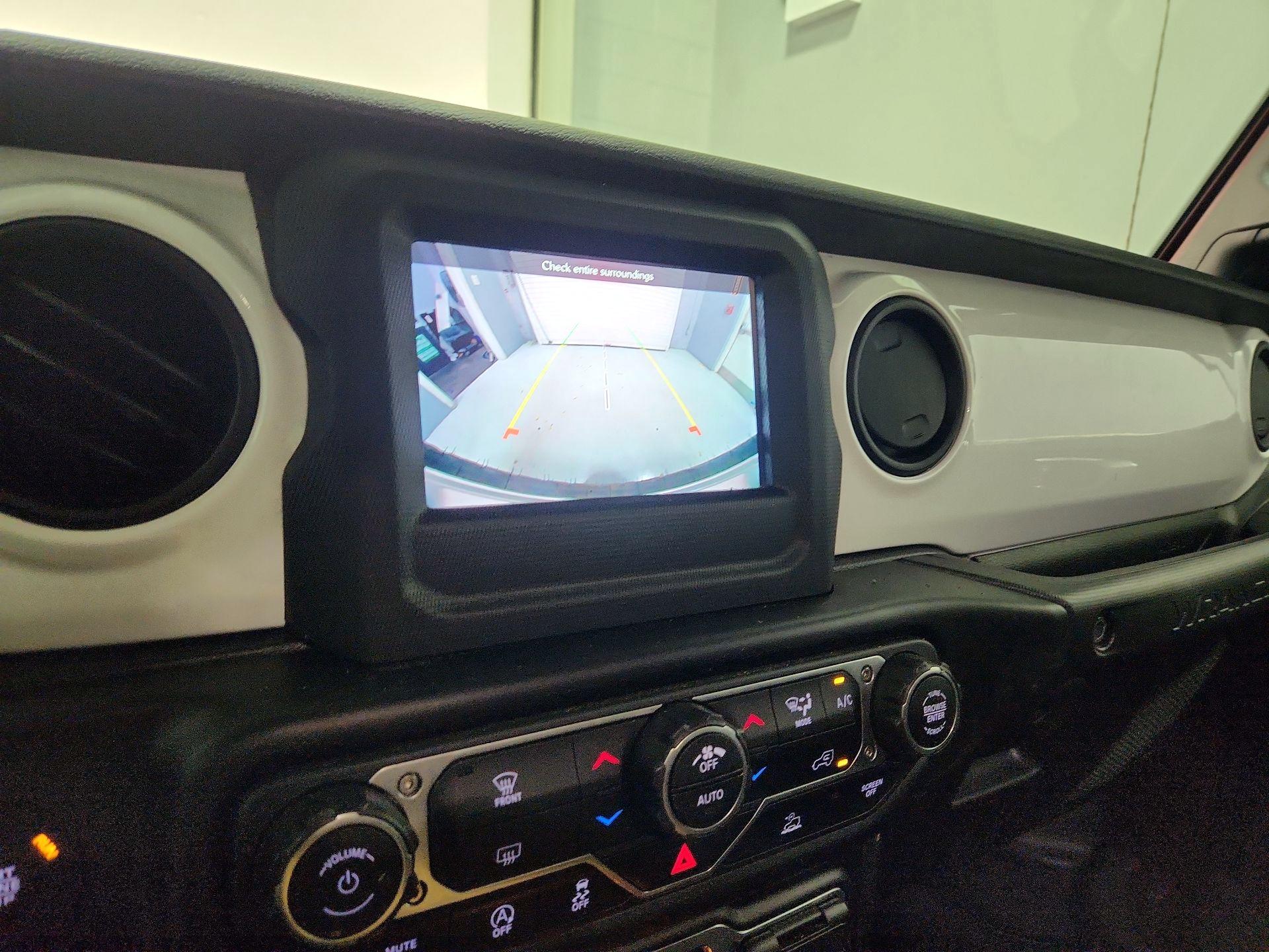 Thumbnail: 2021 Jeep Wrangler - 14