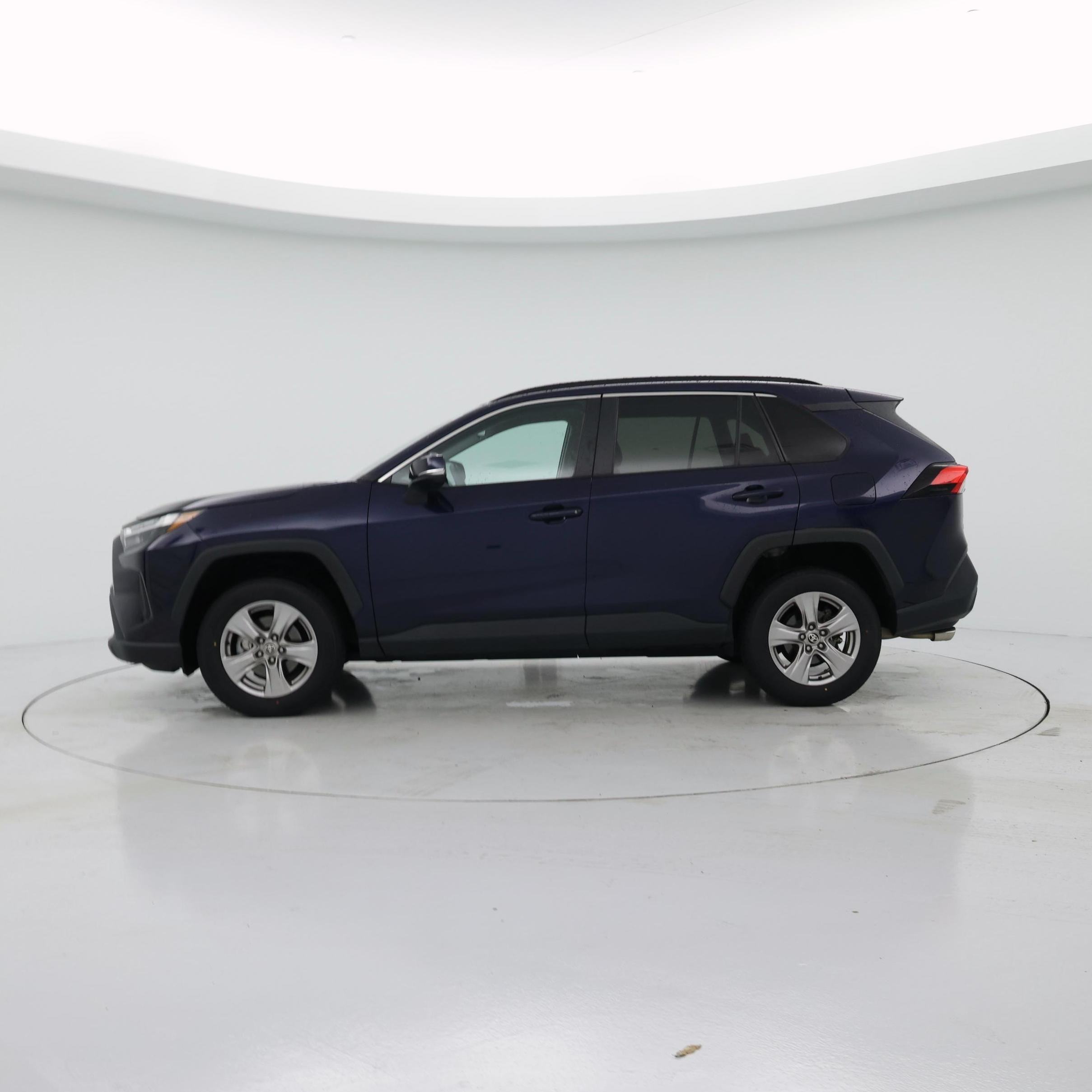 Thumbnail: 2022 Toyota RAV4 - 3