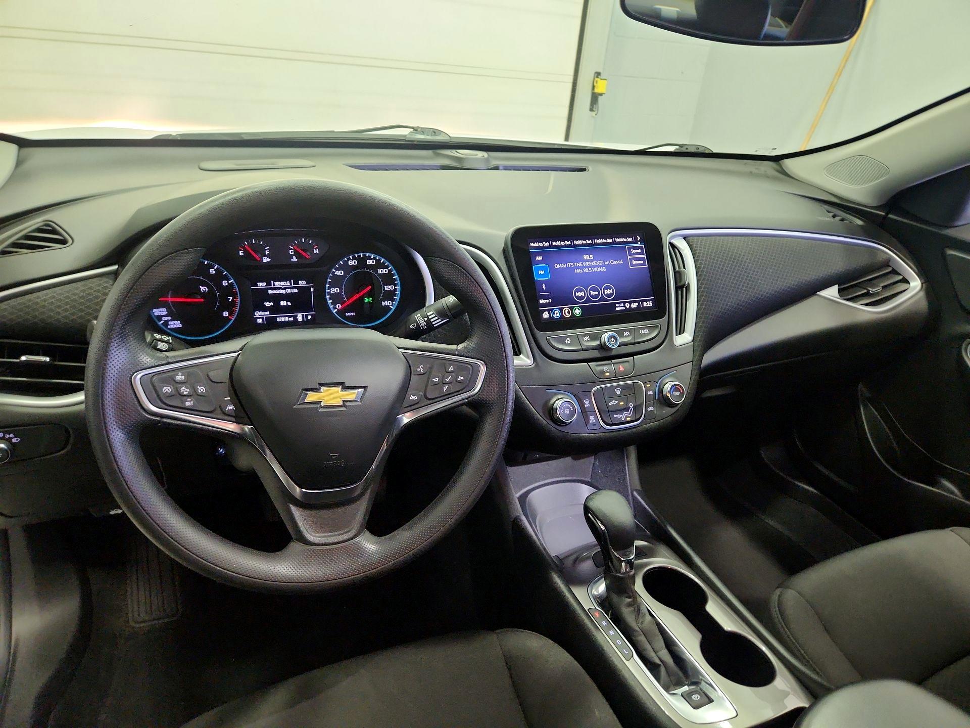 Thumbnail: 2023 Chevrolet Malibu - 9