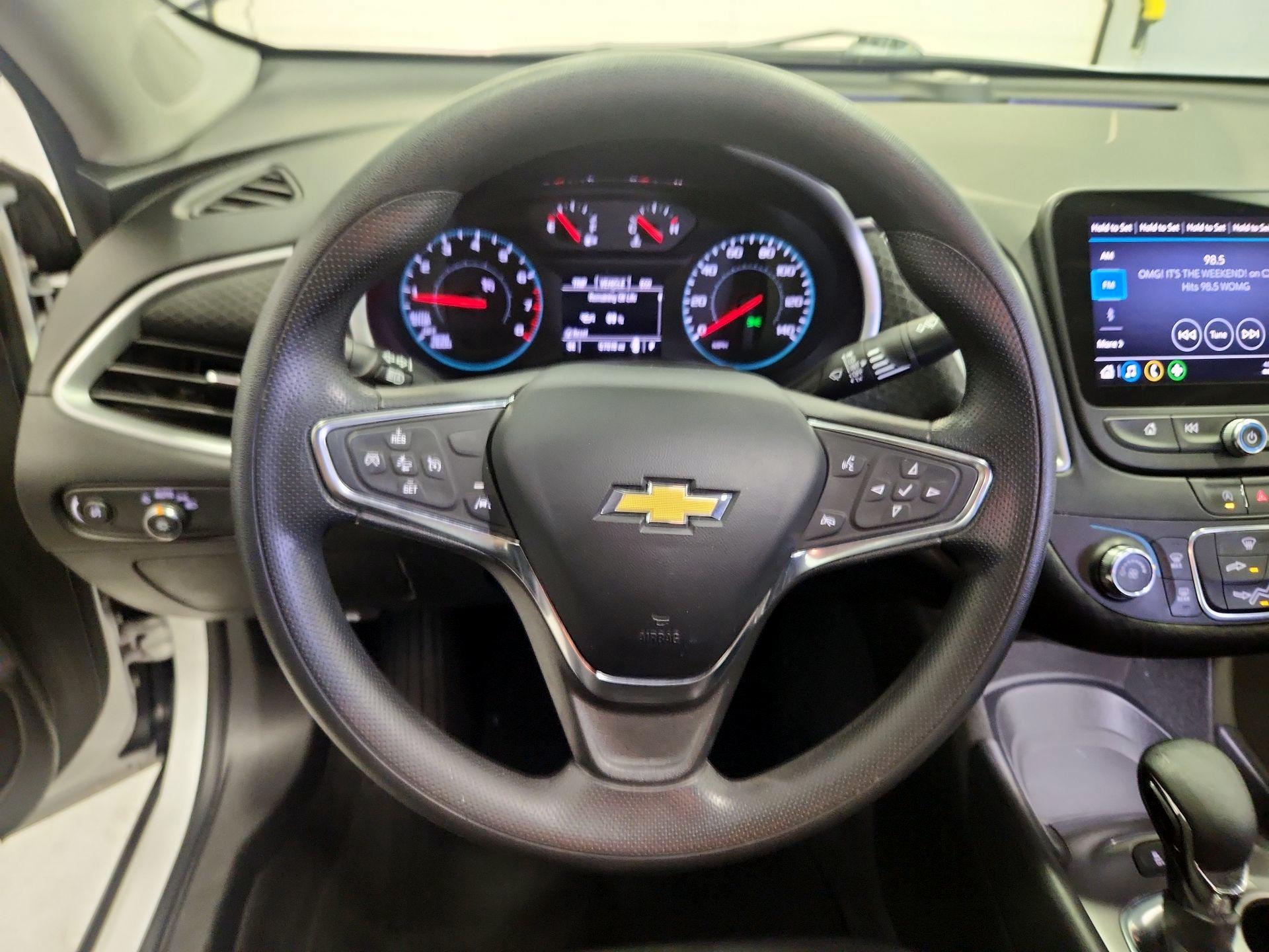 Thumbnail: 2023 Chevrolet Malibu - 10