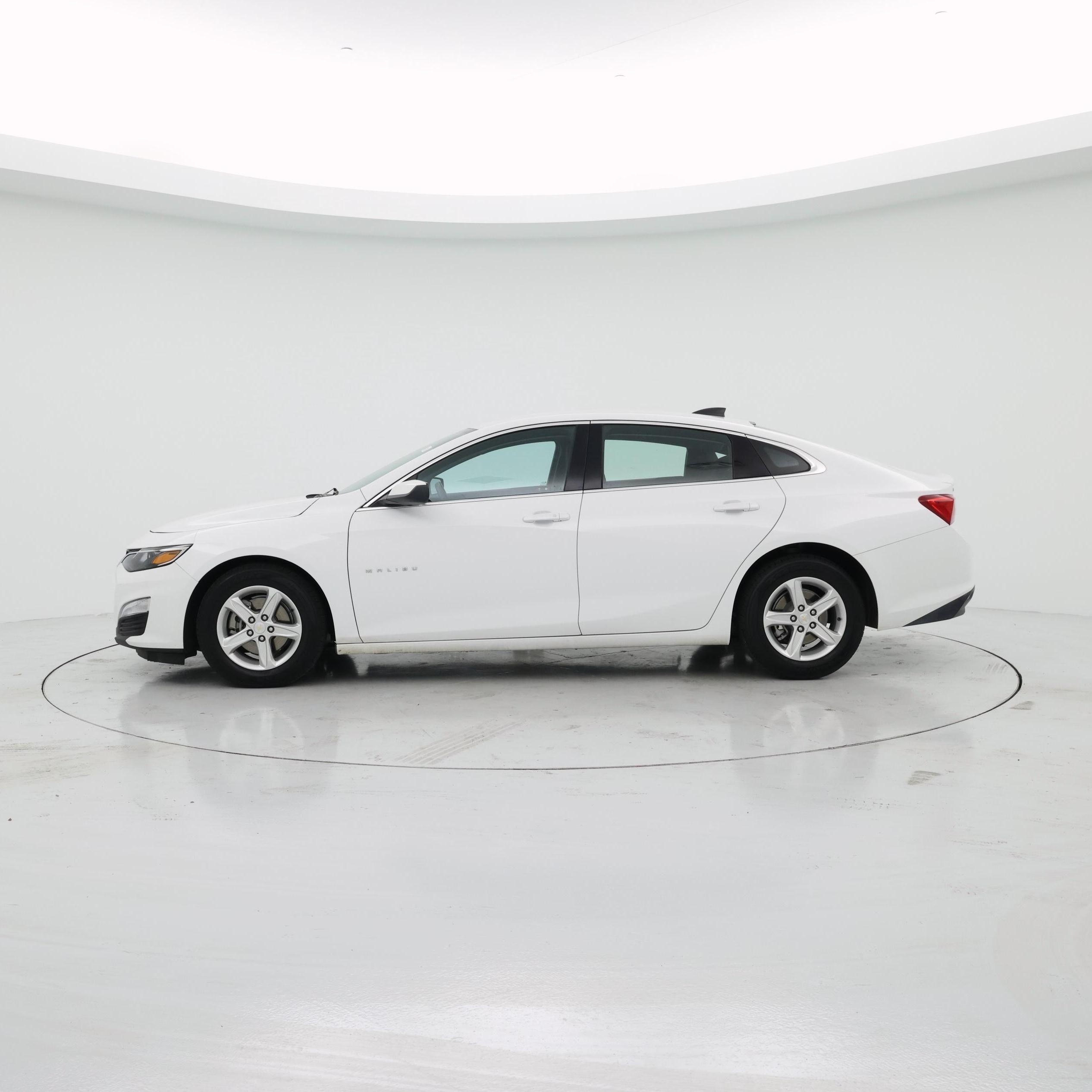 Thumbnail: 2023 Chevrolet Malibu - 3