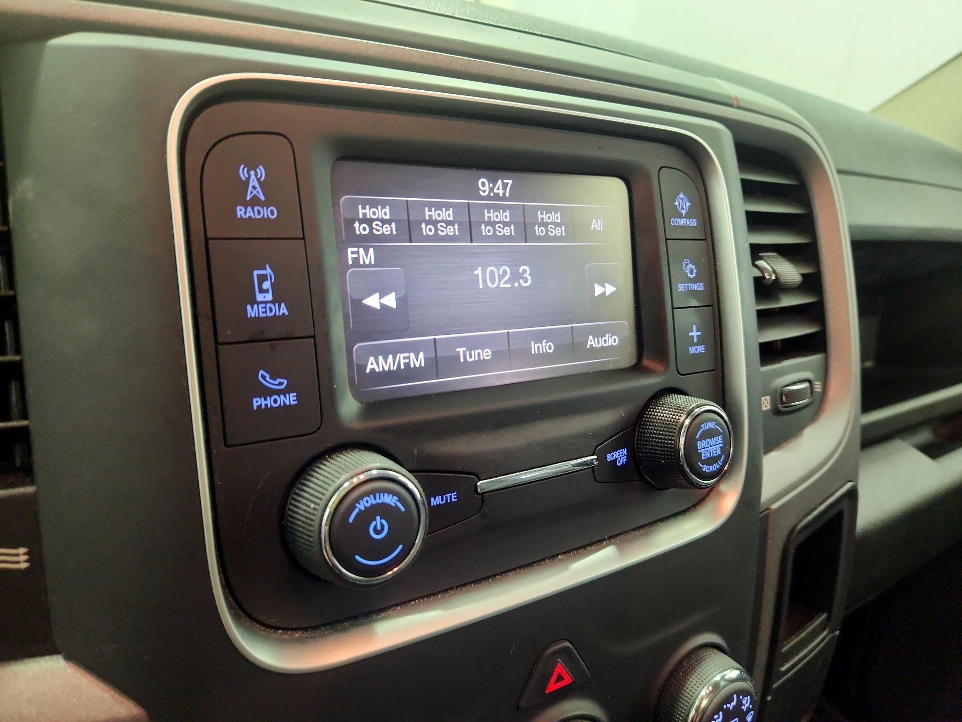Thumbnail: 2022 RAM 1500 Classic - 15
