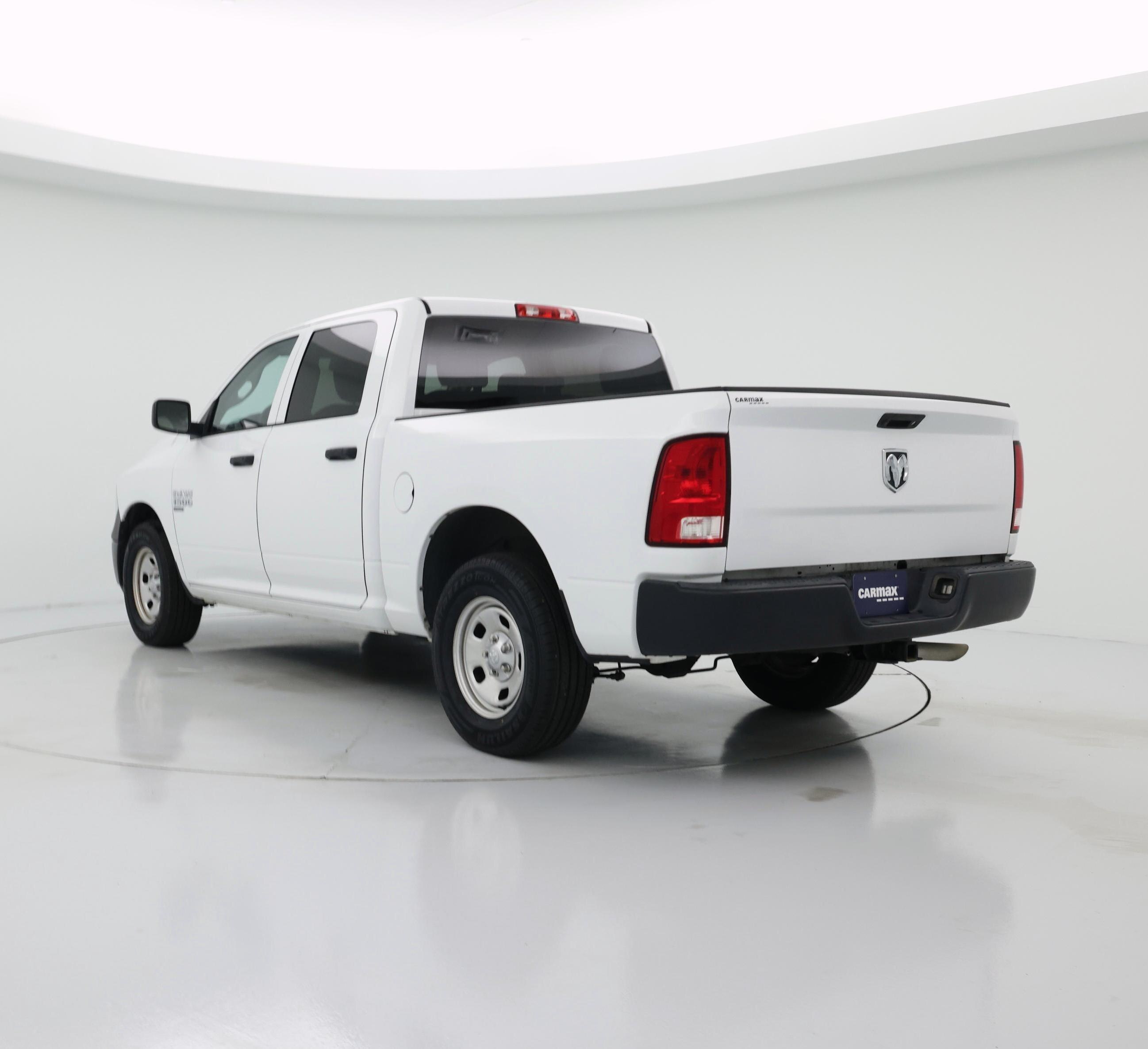 Thumbnail: 2022 RAM 1500 Classic - 2