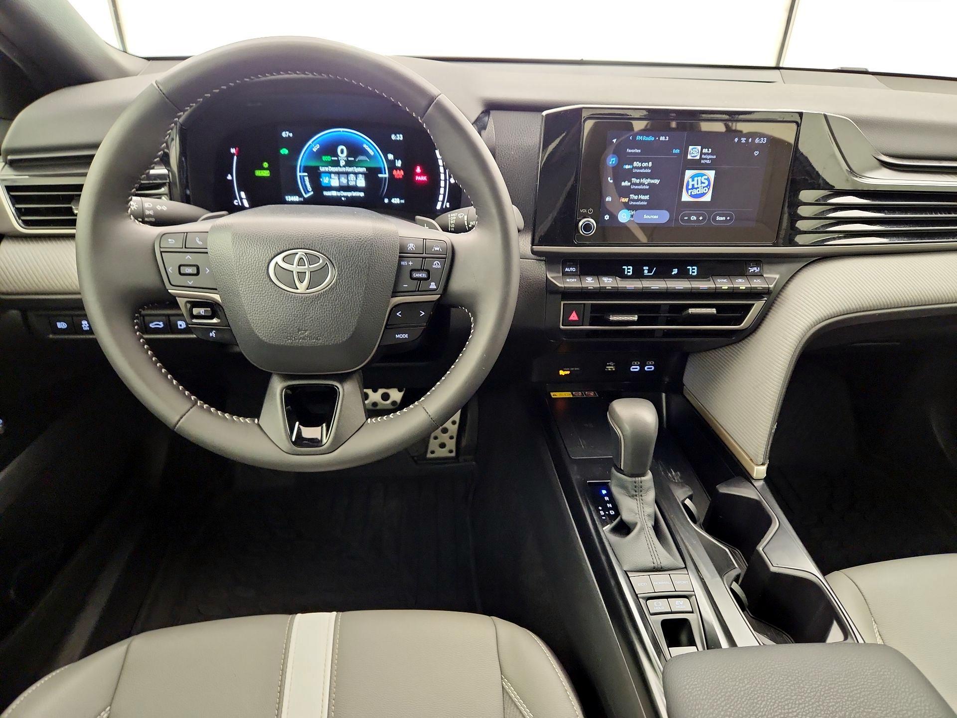 Thumbnail: 2025 Toyota Camry - 10