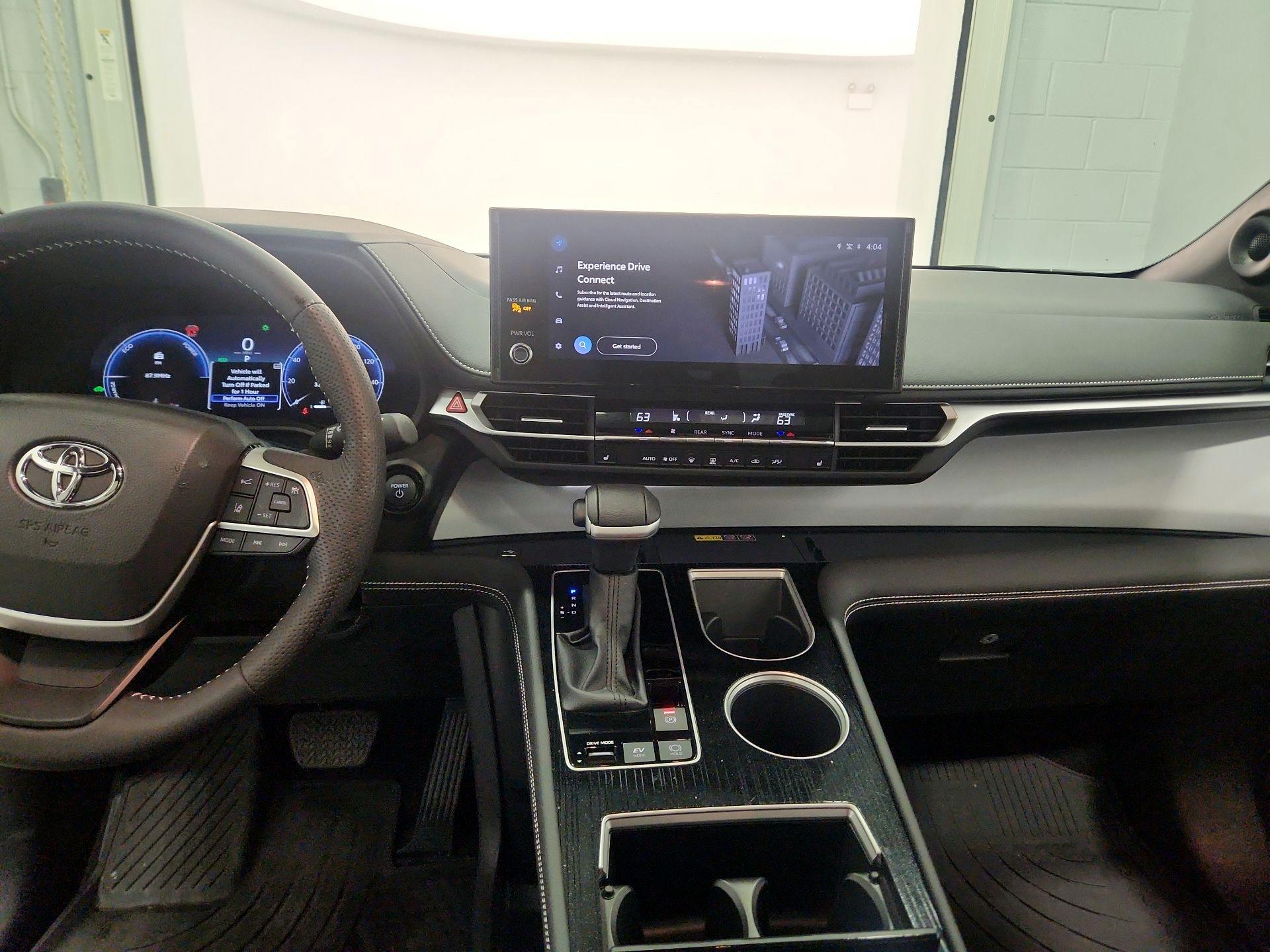 Thumbnail: 2025 Toyota Sienna - 9