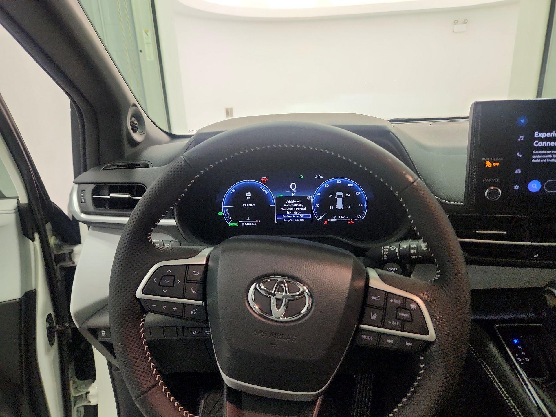 Thumbnail: 2025 Toyota Sienna - 10