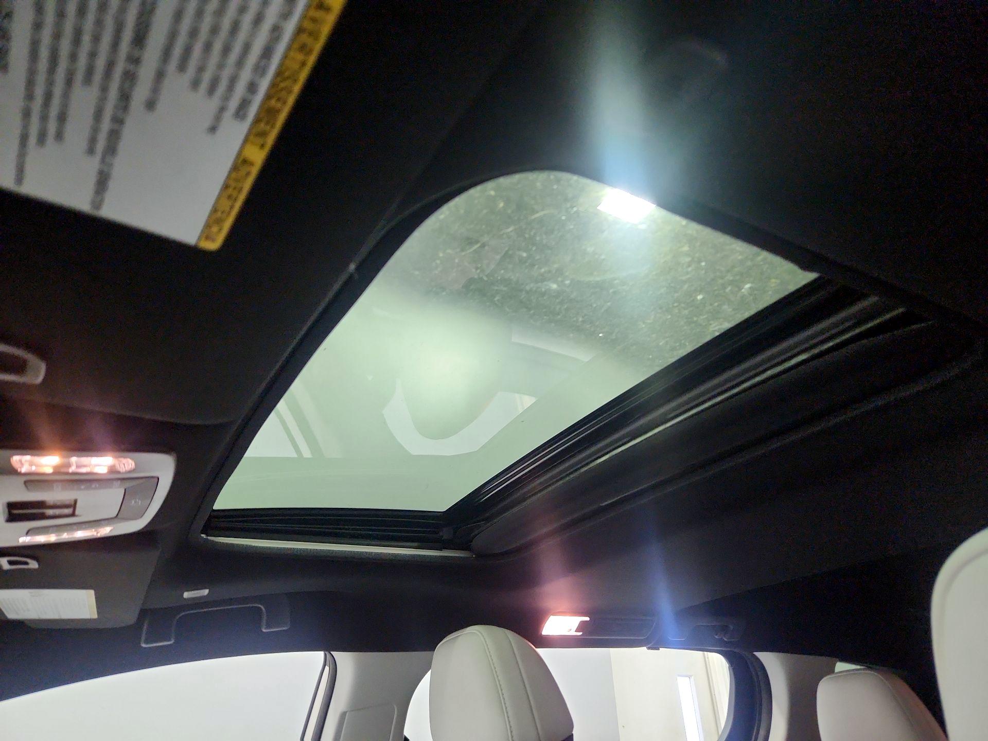 Thumbnail: 2025 Toyota Sienna - 20