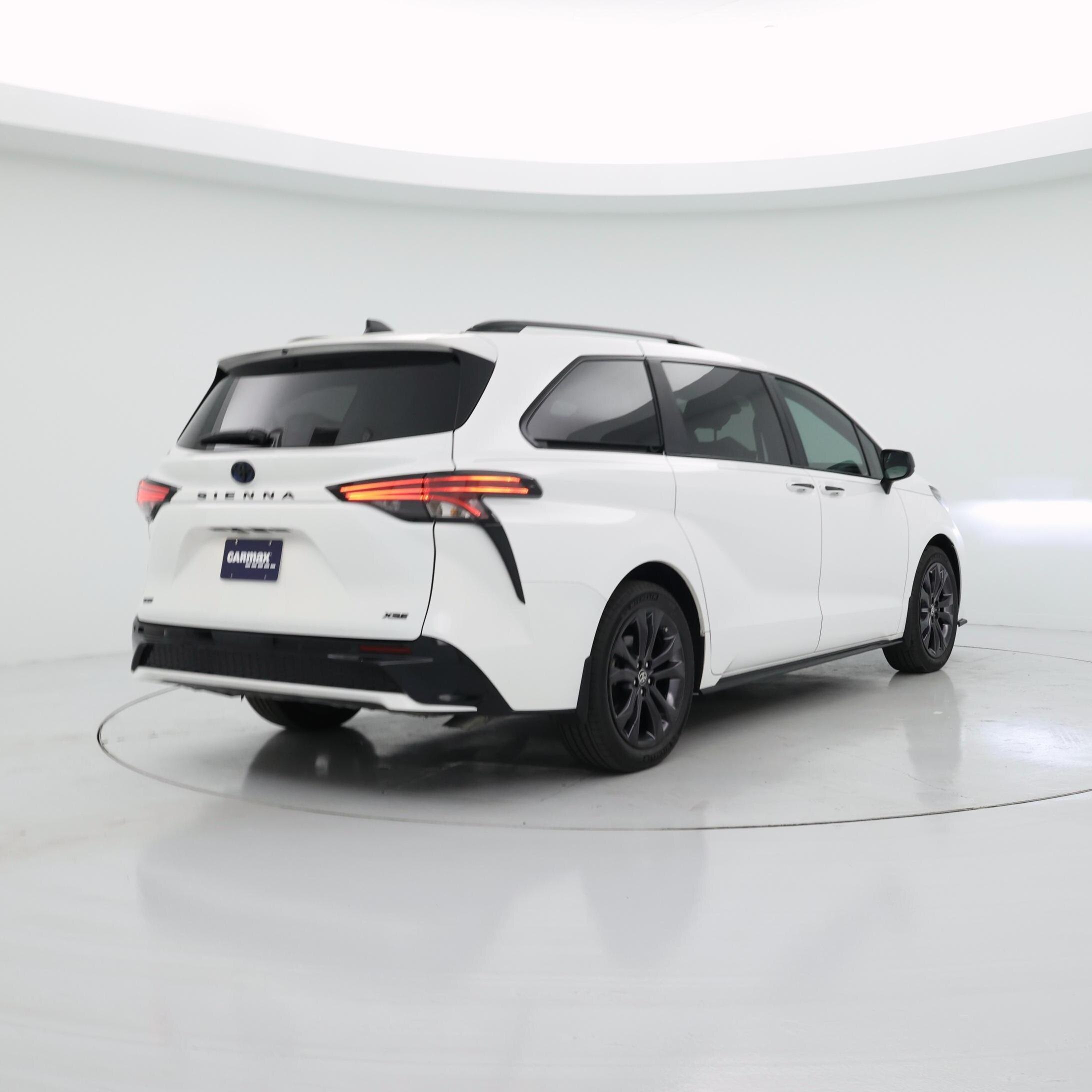 Thumbnail: 2025 Toyota Sienna - 8