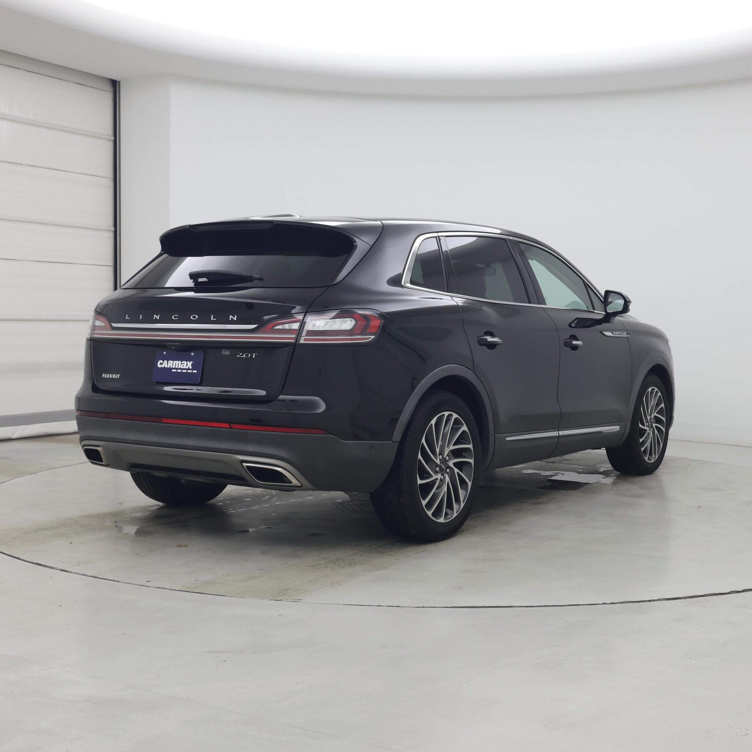 Thumbnail: 2019 Lincoln Nautilus - 8