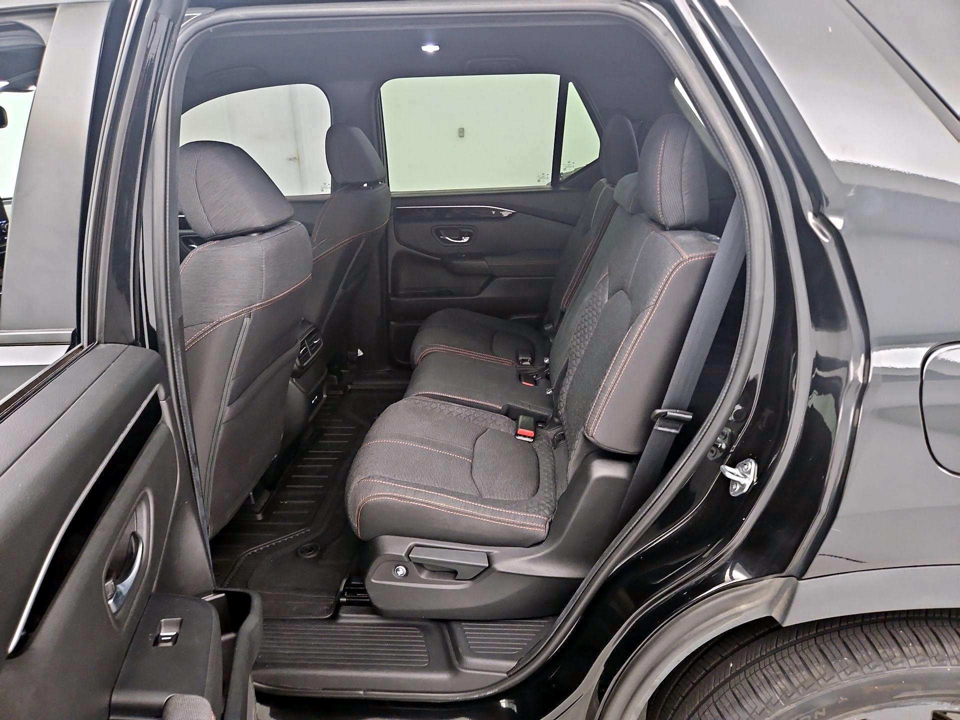 Thumbnail: 2024 Honda Pilot - 18