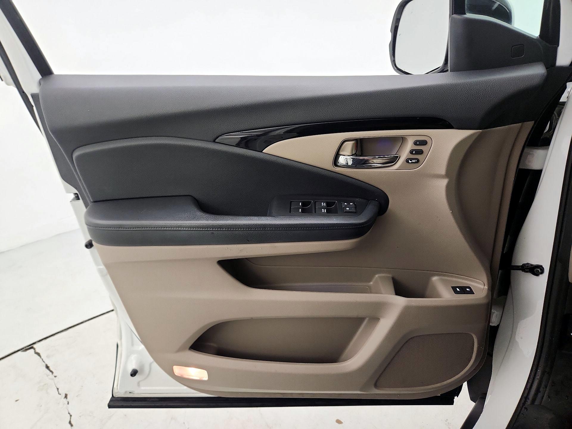 Thumbnail: 2021 Honda Pilot - 12