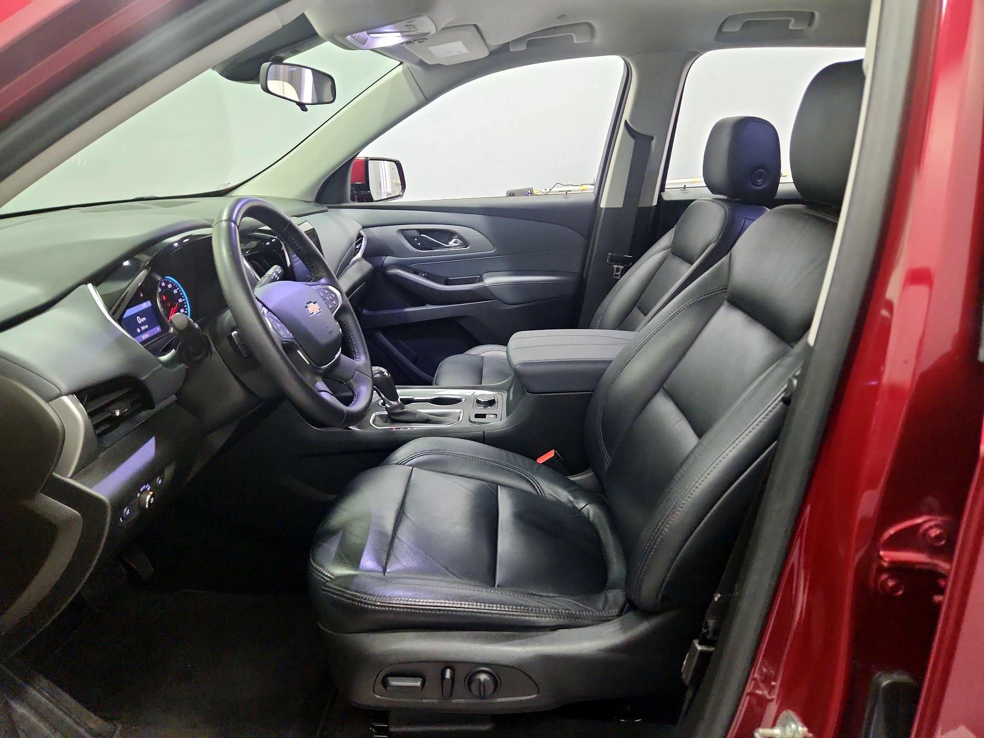 Thumbnail: 2020 Chevrolet Traverse - 11