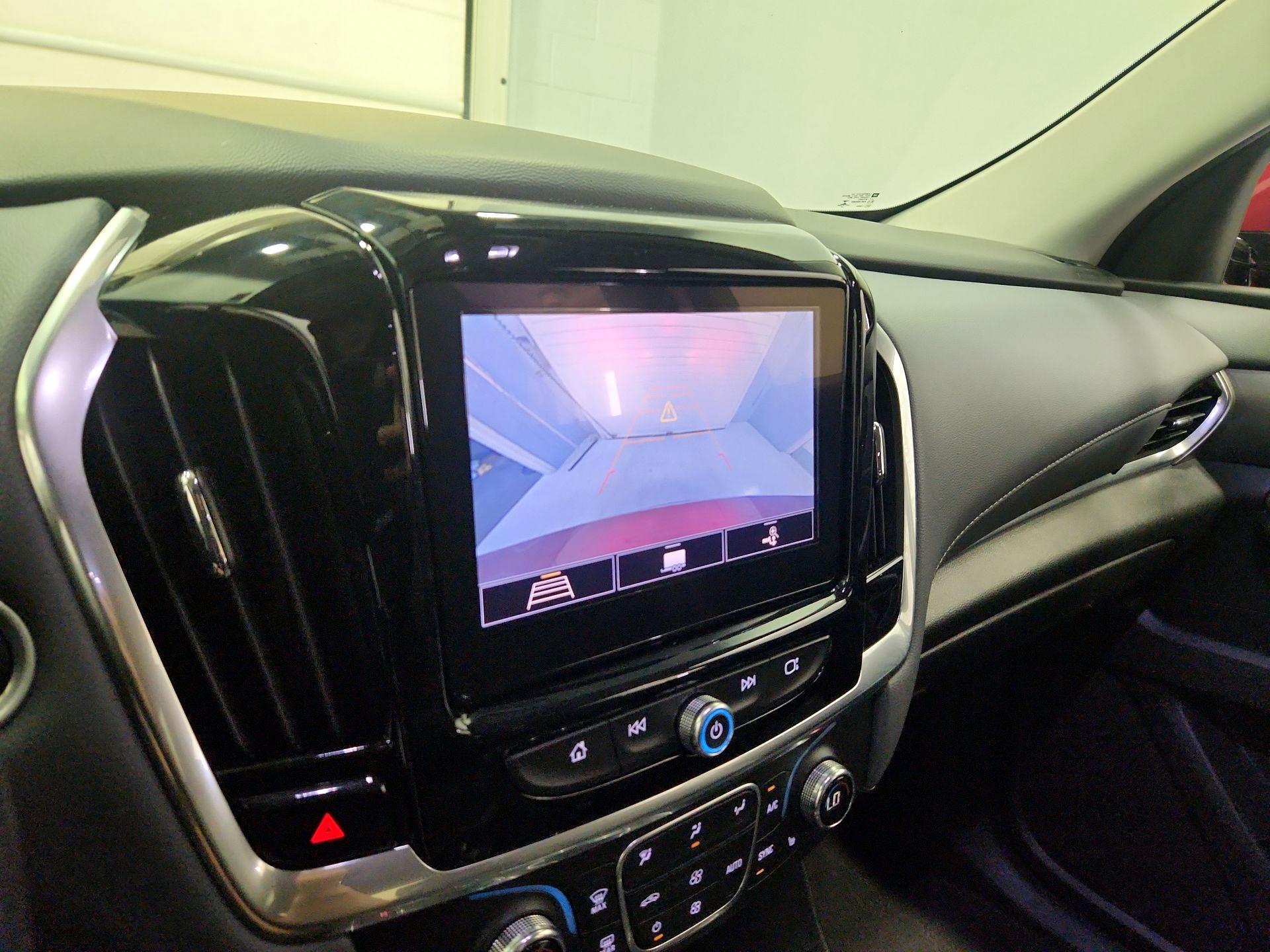 Thumbnail: 2020 Chevrolet Traverse - 14