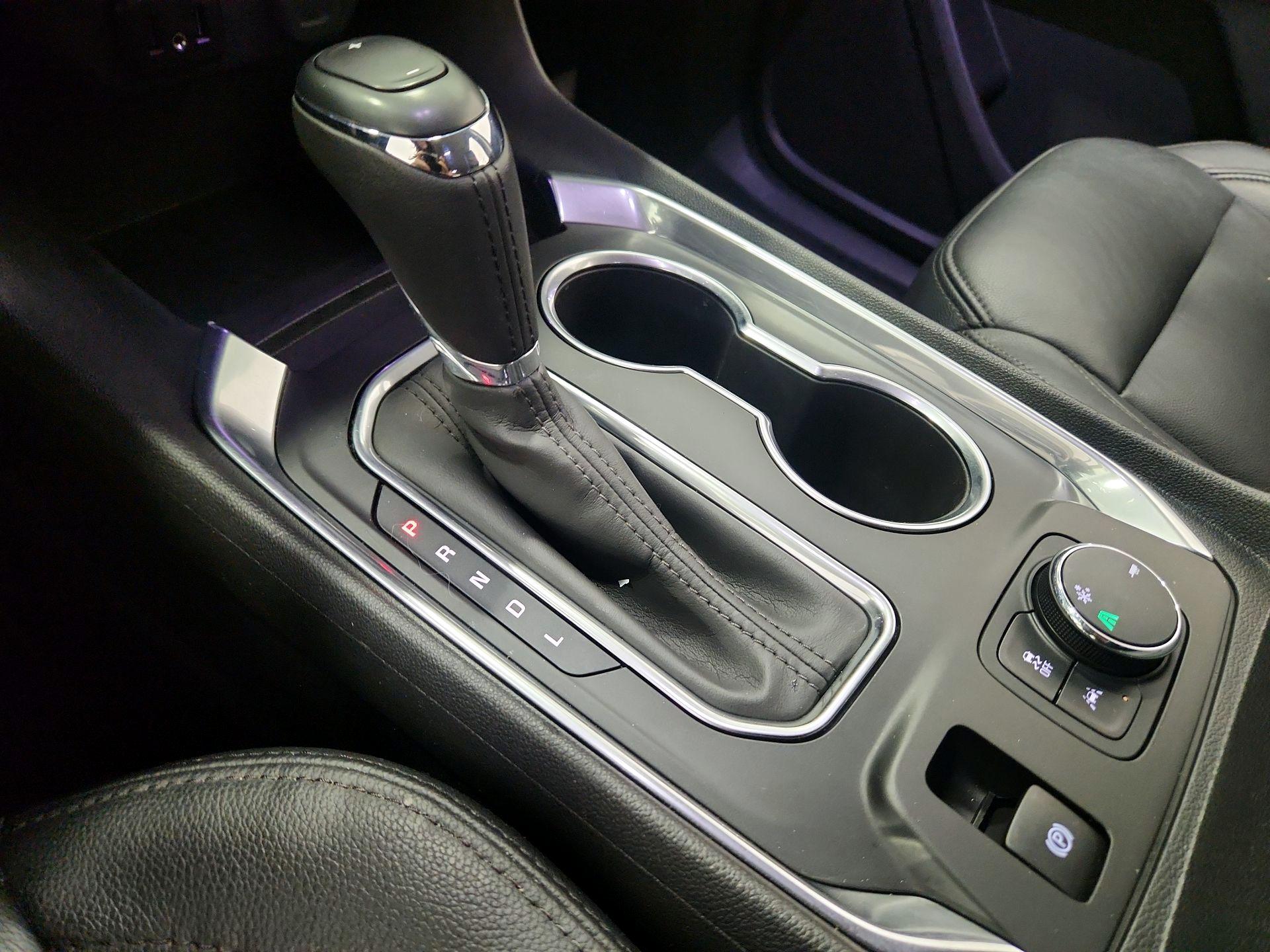 Thumbnail: 2020 Chevrolet Traverse - 17