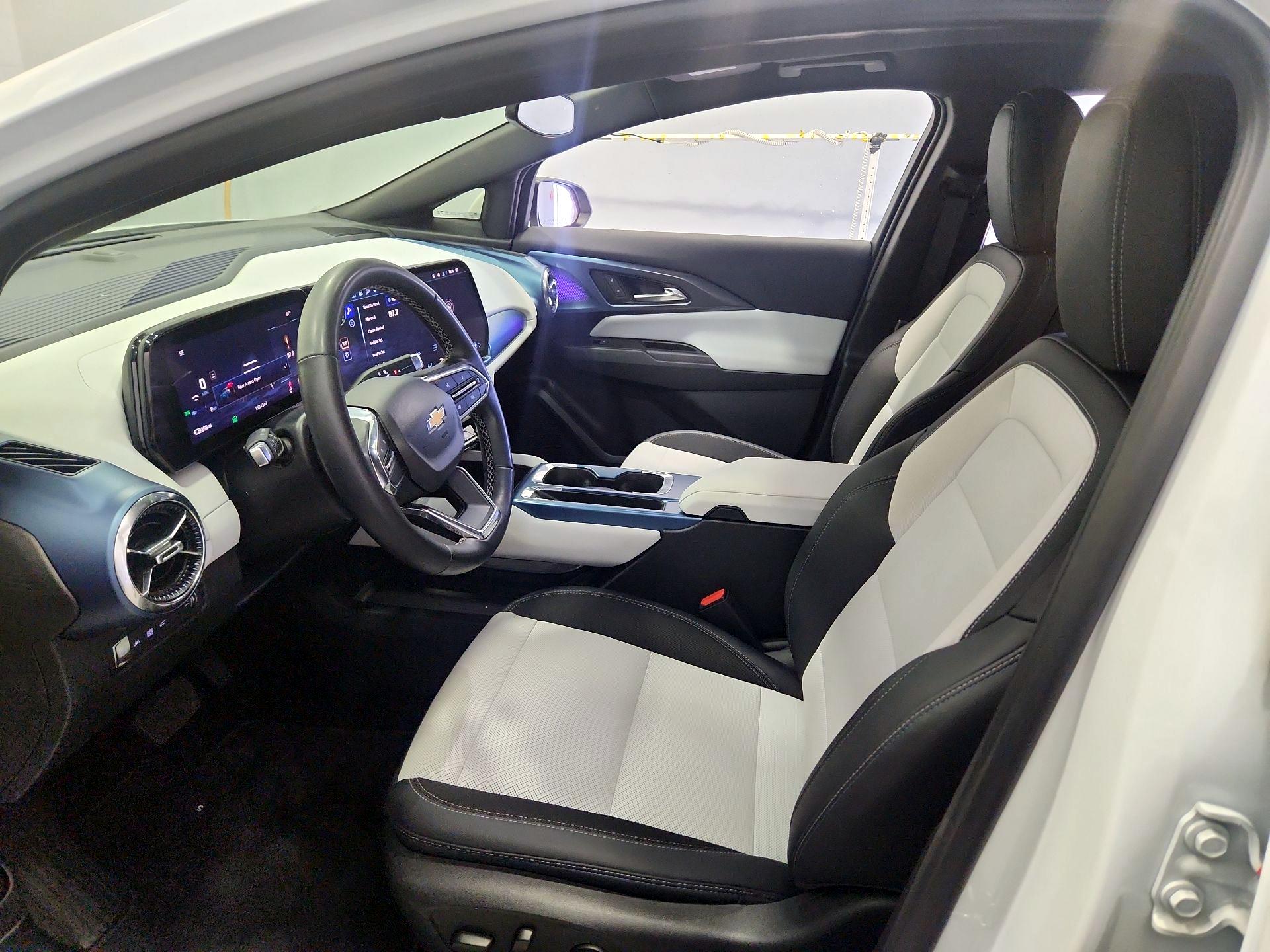 Thumbnail: 2024 Chevrolet Equinox - 11