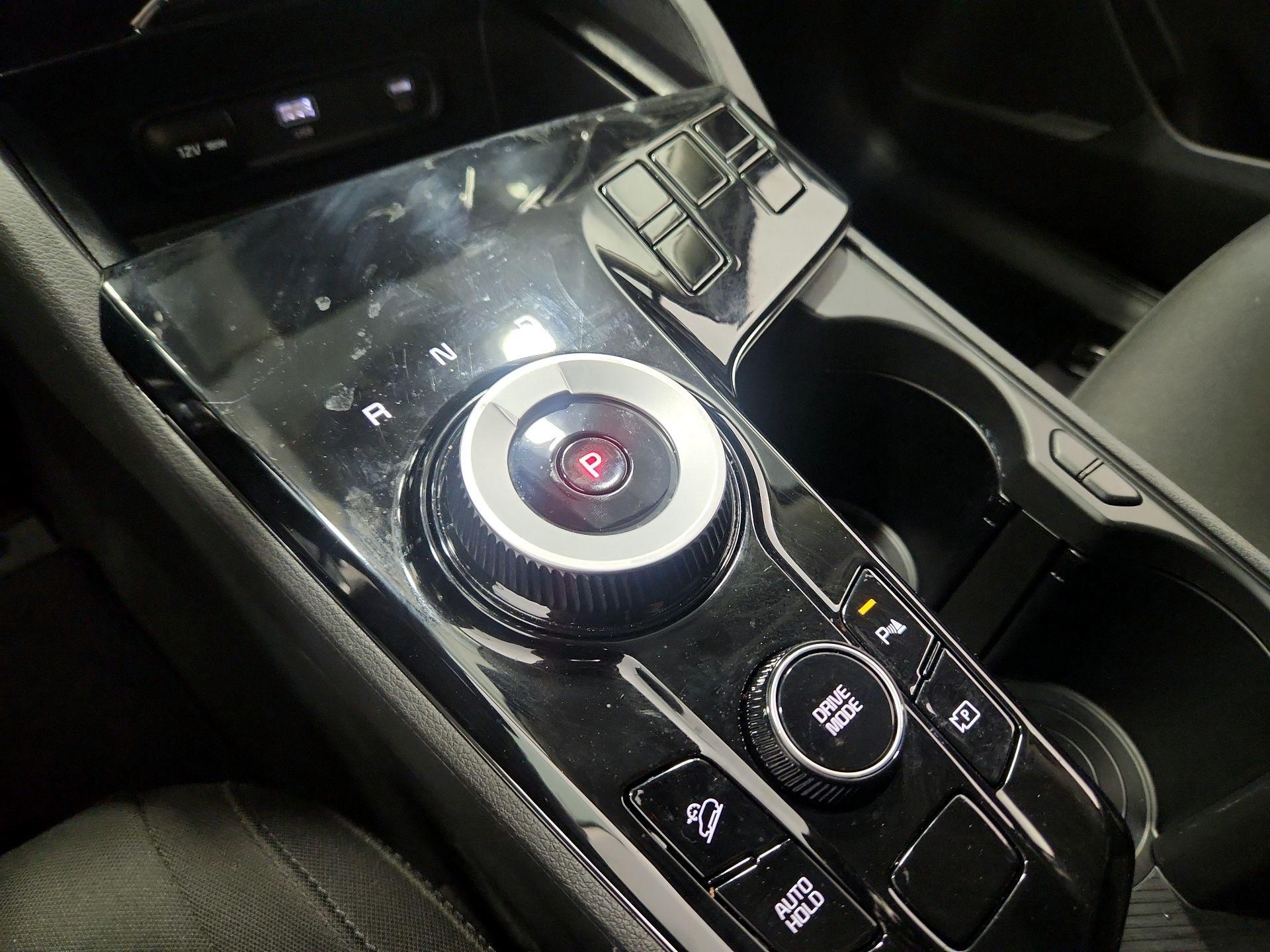 Thumbnail: 2023 Kia Sportage - 17
