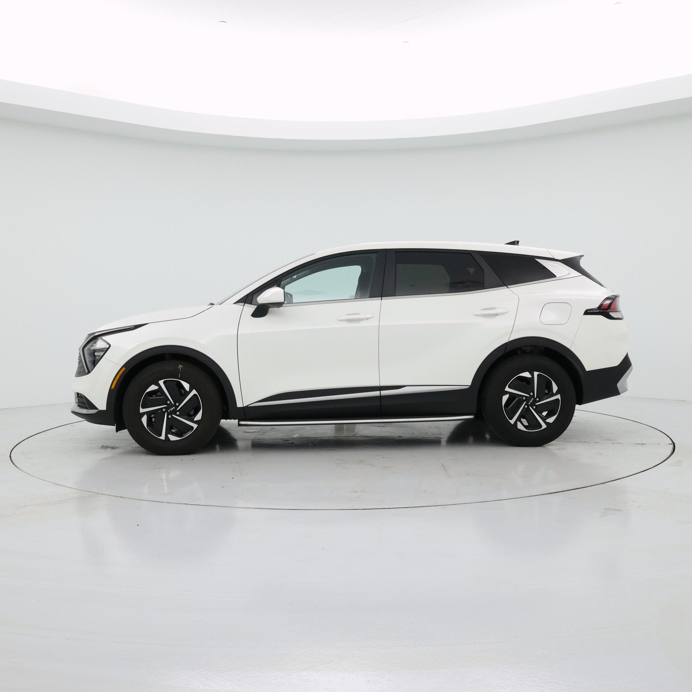 Thumbnail: 2023 Kia Sportage - 3