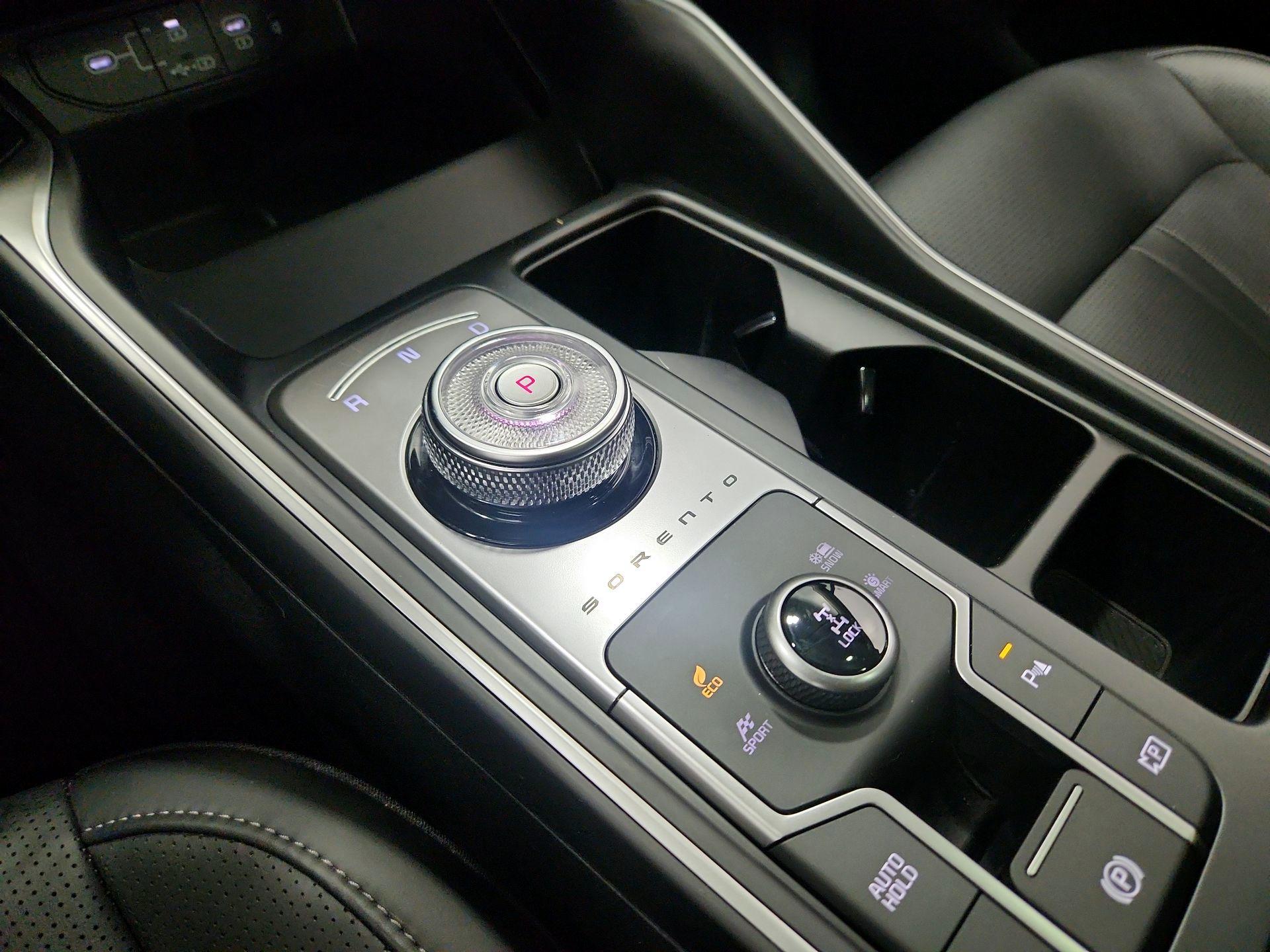 Thumbnail: 2025 Kia Sorento - 18