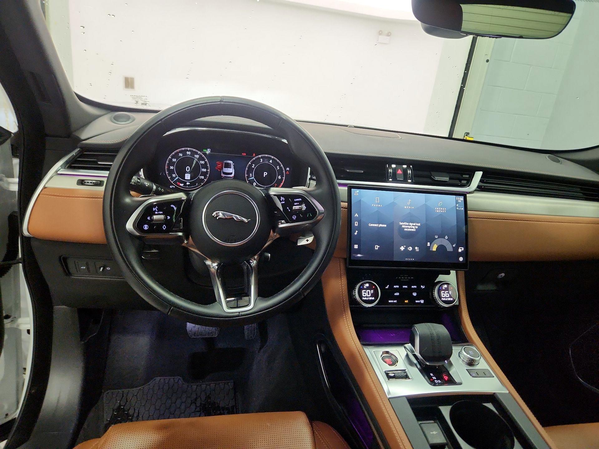 Thumbnail: 2025 Jaguar F-Pace - 10