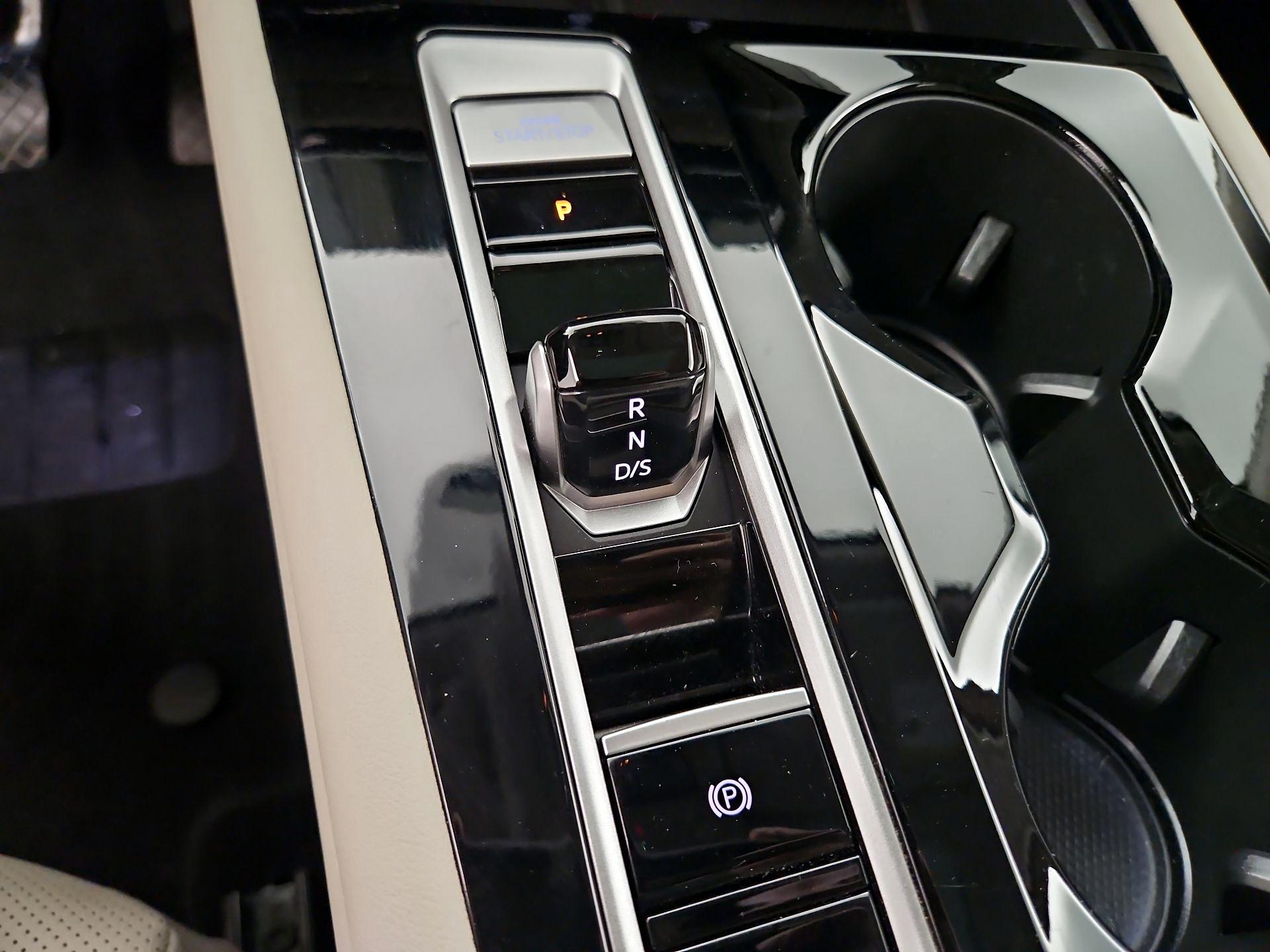 Thumbnail: 2024 Volkswagen Atlas - 17