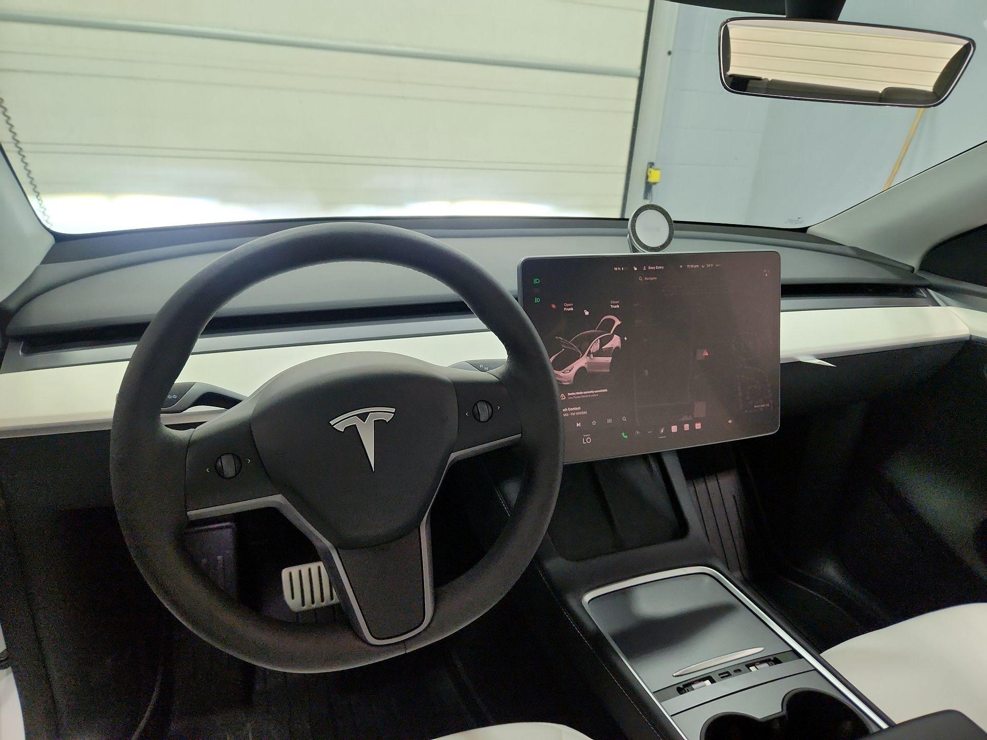 Thumbnail: 2023 Tesla Model Y - 9