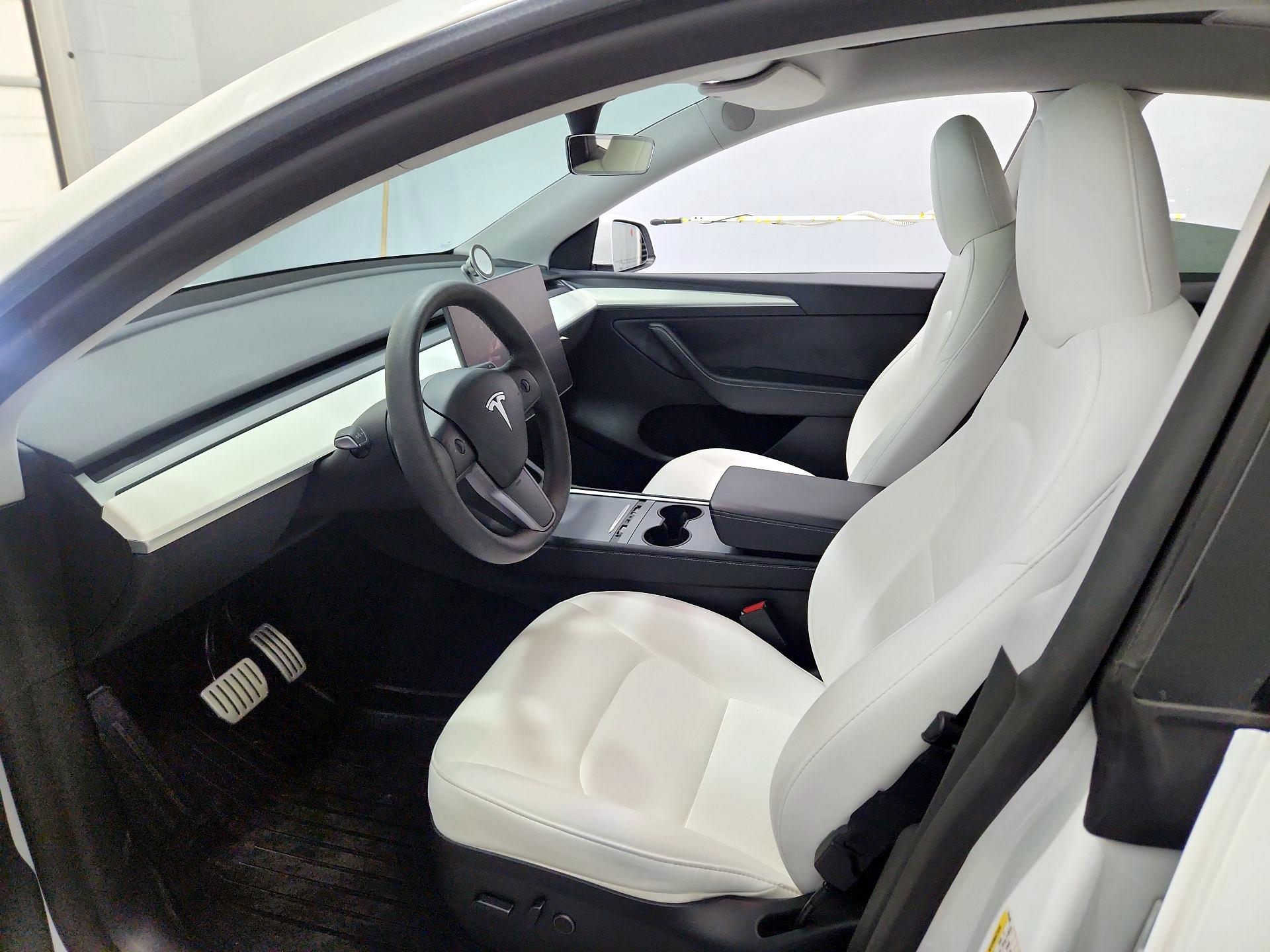 Thumbnail: 2023 Tesla Model Y - 11