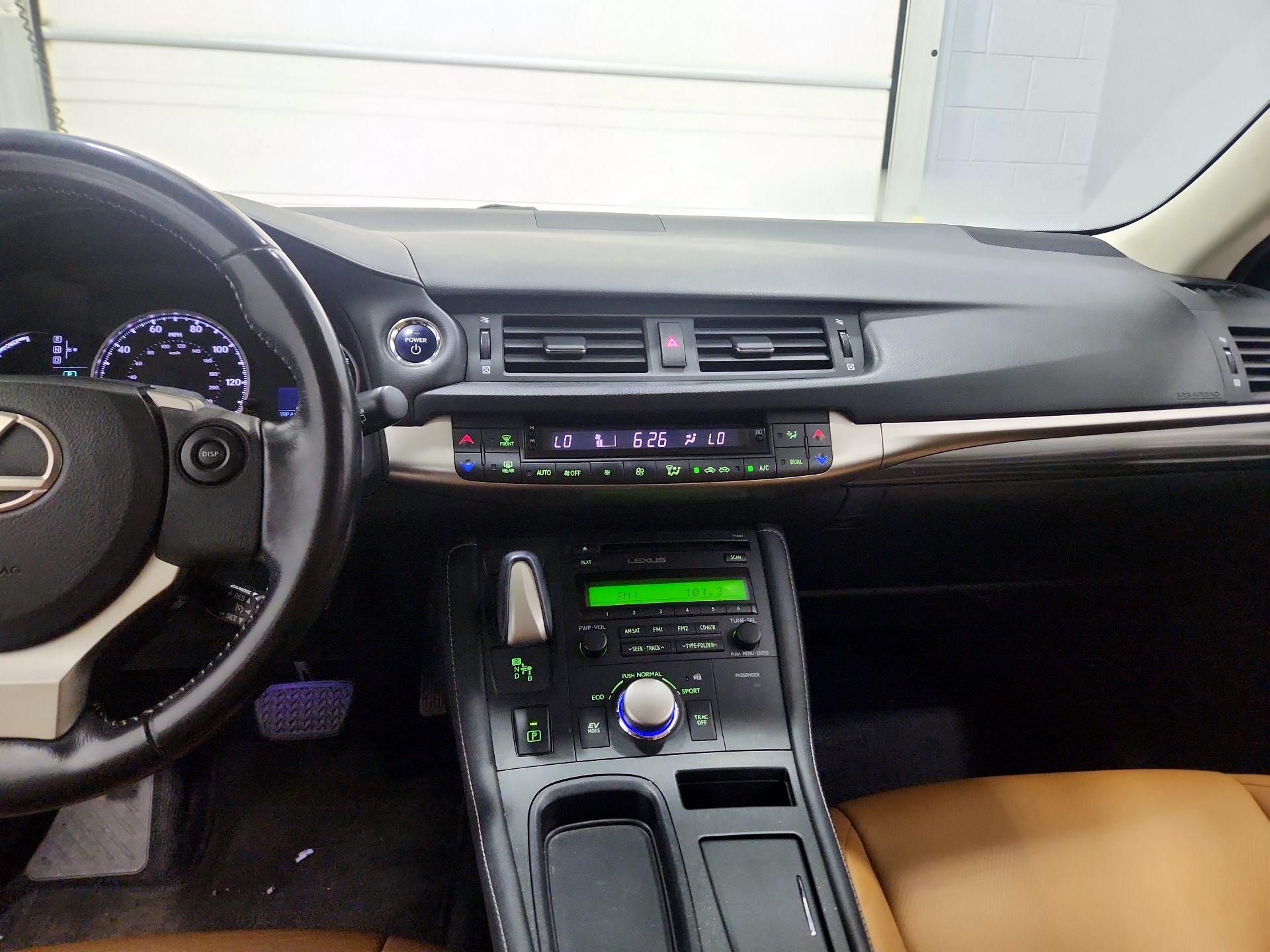 Thumbnail: 2016 Lexus CT - 9