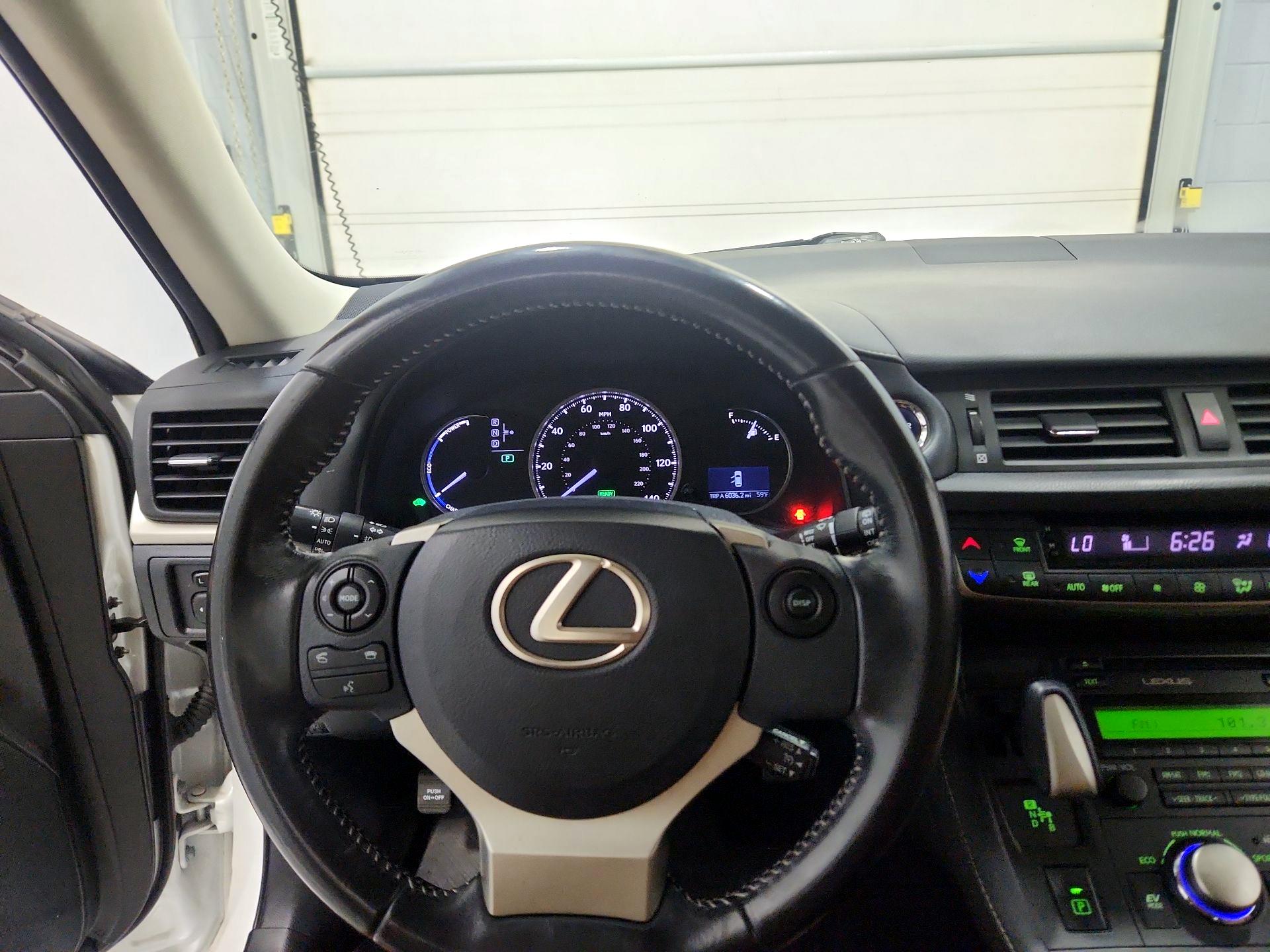 Thumbnail: 2016 Lexus CT - 10