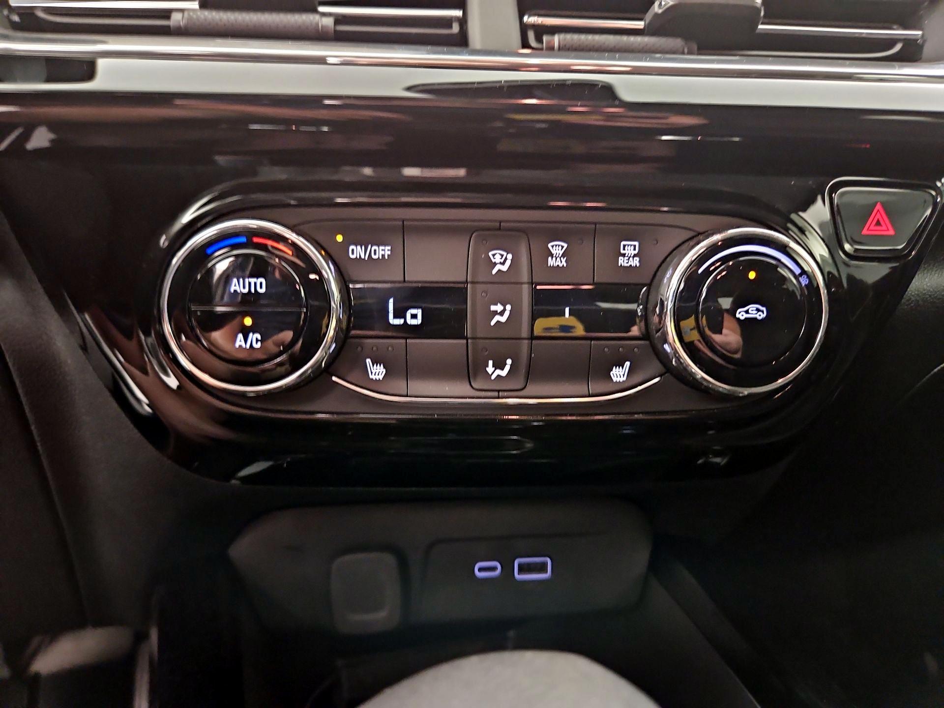 Thumbnail: 2025 Chevrolet Trax - 16