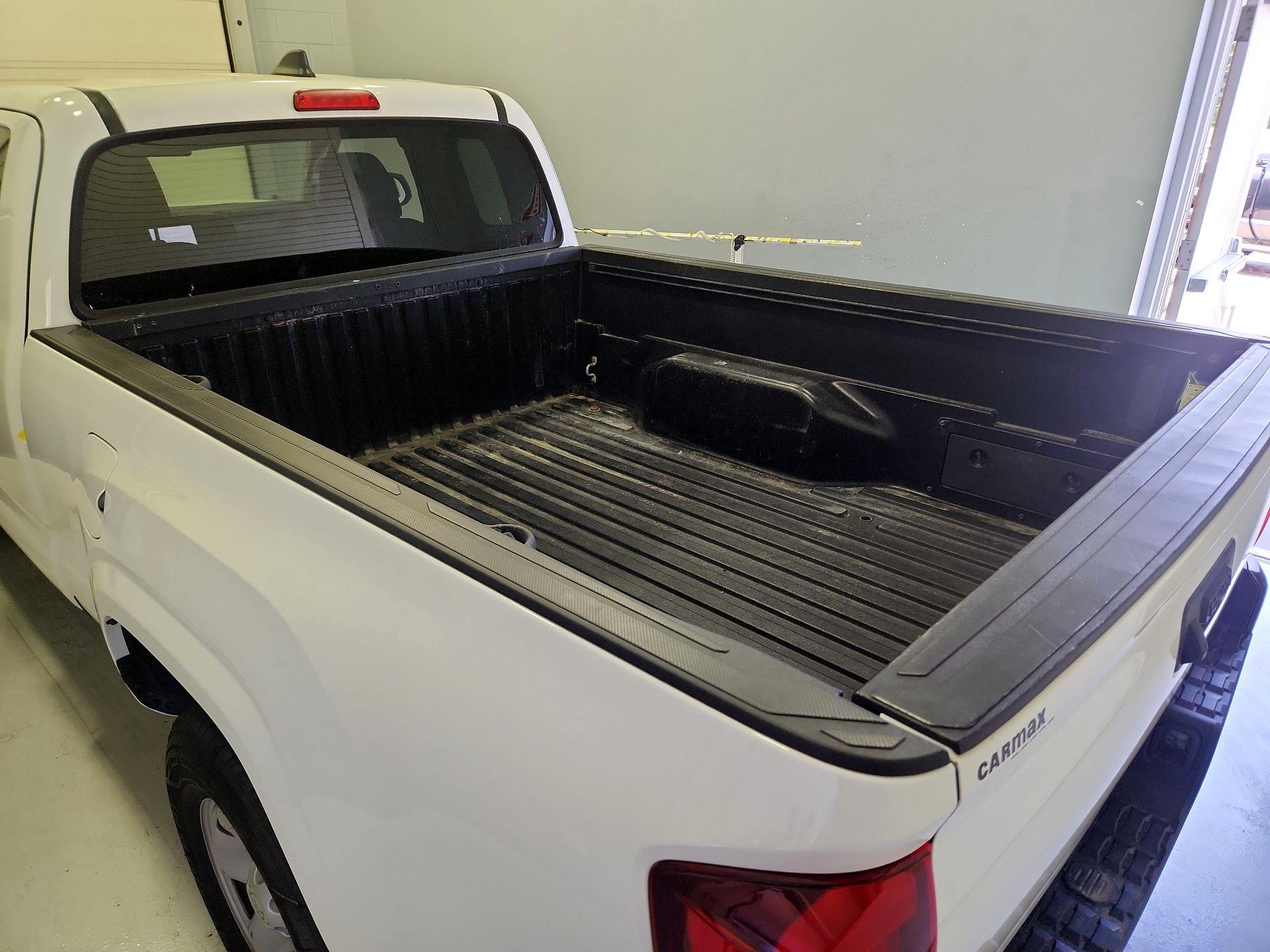 Thumbnail: 2020 Toyota Tacoma - 20