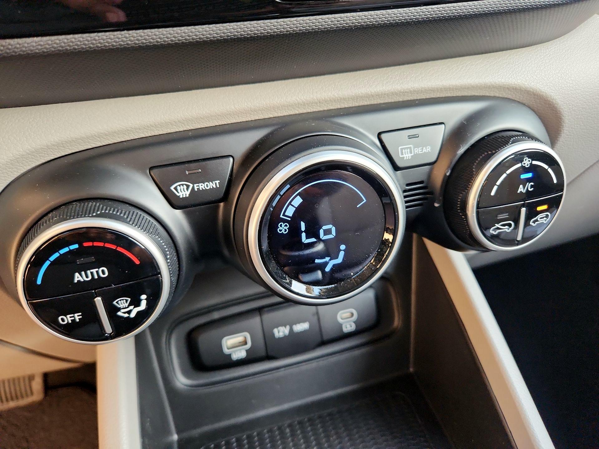 Thumbnail: 2025 Hyundai Venue - 16