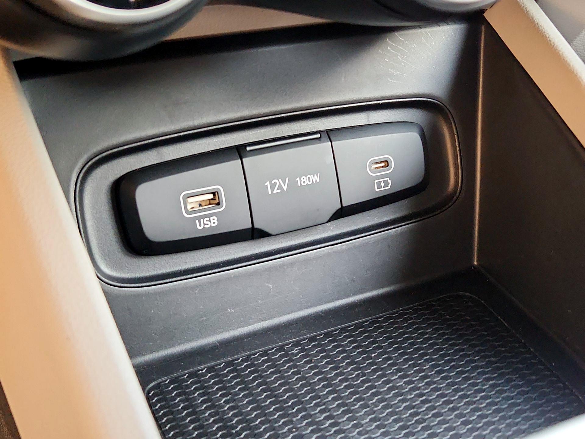 Thumbnail: 2025 Hyundai Venue - 18