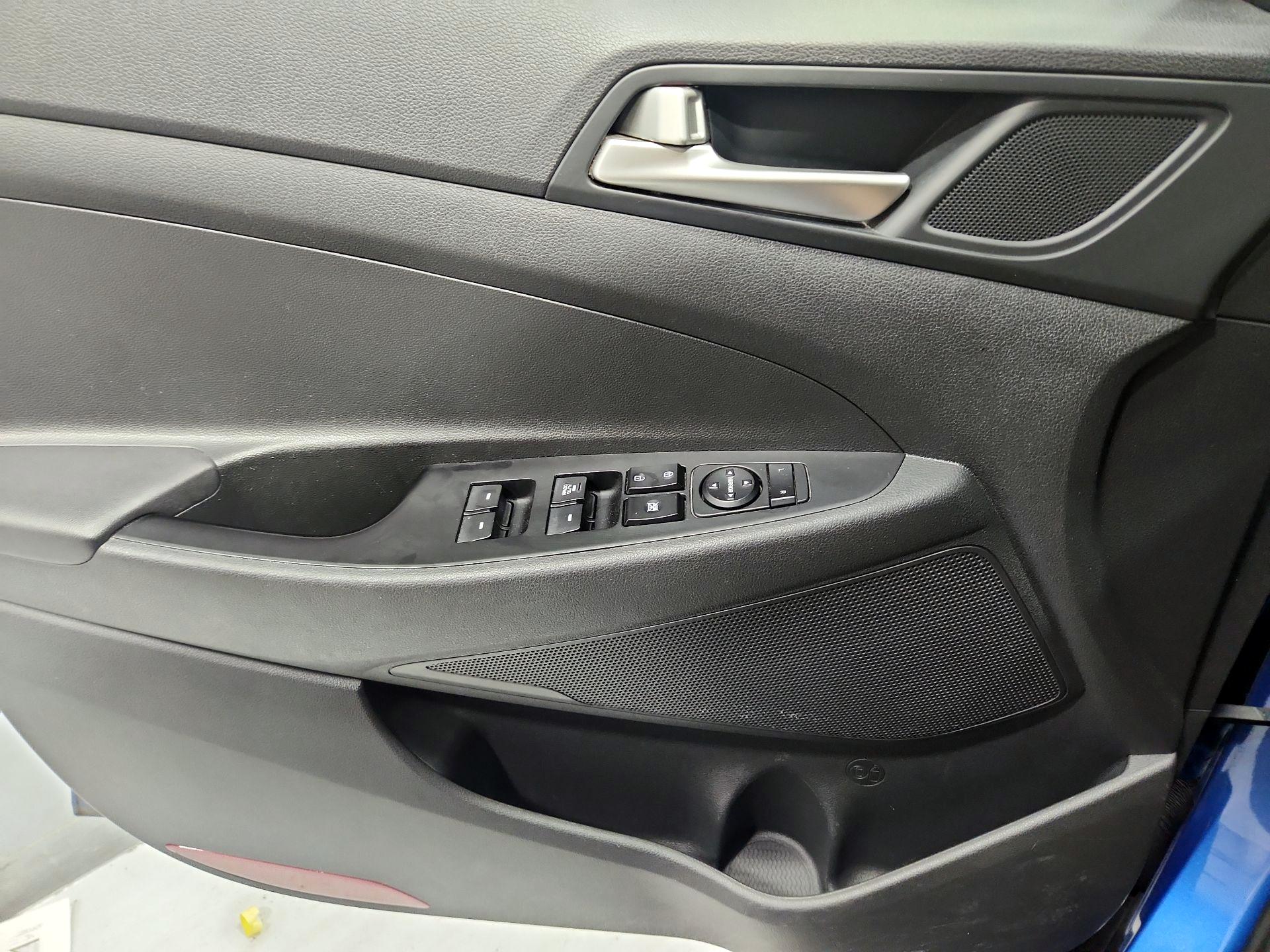 Thumbnail: 2019 Hyundai Tucson - 12