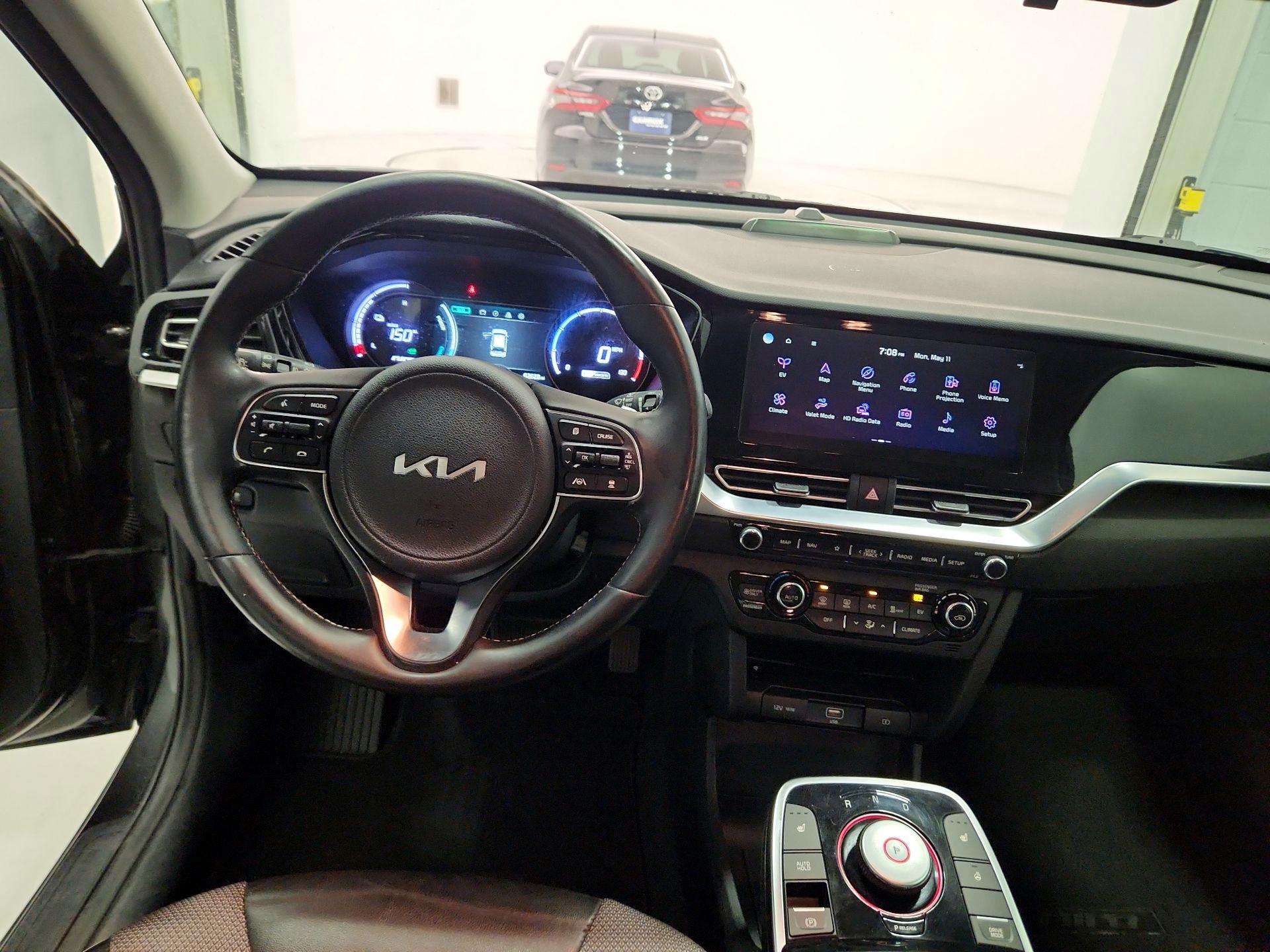 Thumbnail: 2022 Kia Niro - 9