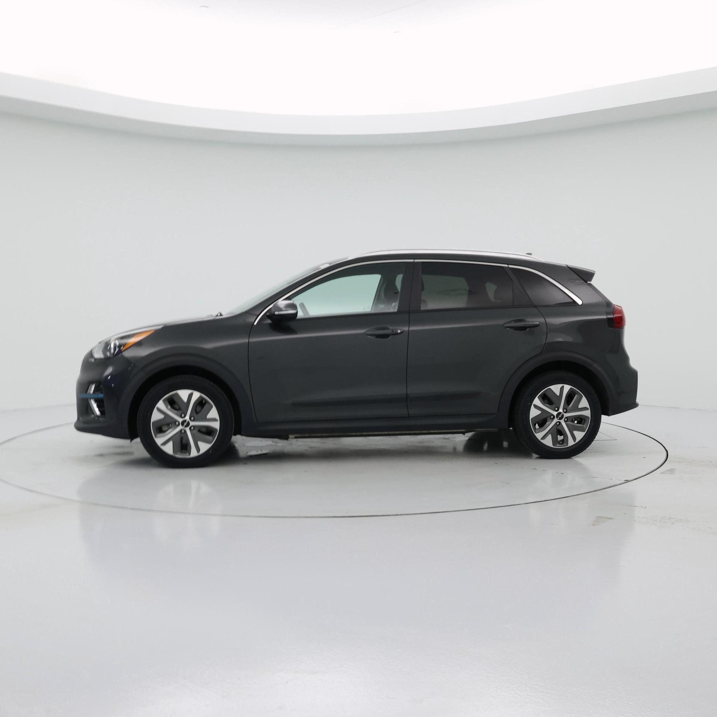 Thumbnail: 2022 Kia Niro - 3