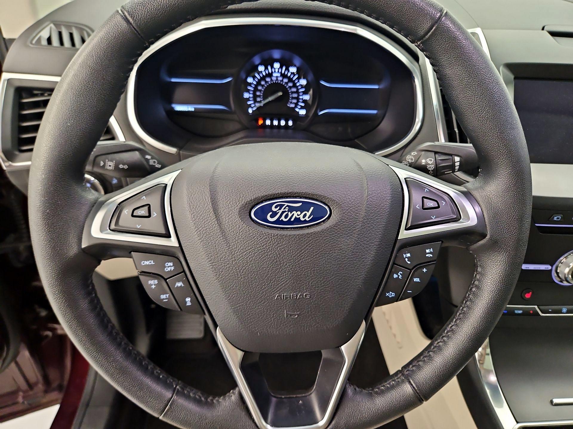 Thumbnail: 2019 Ford Edge - 10