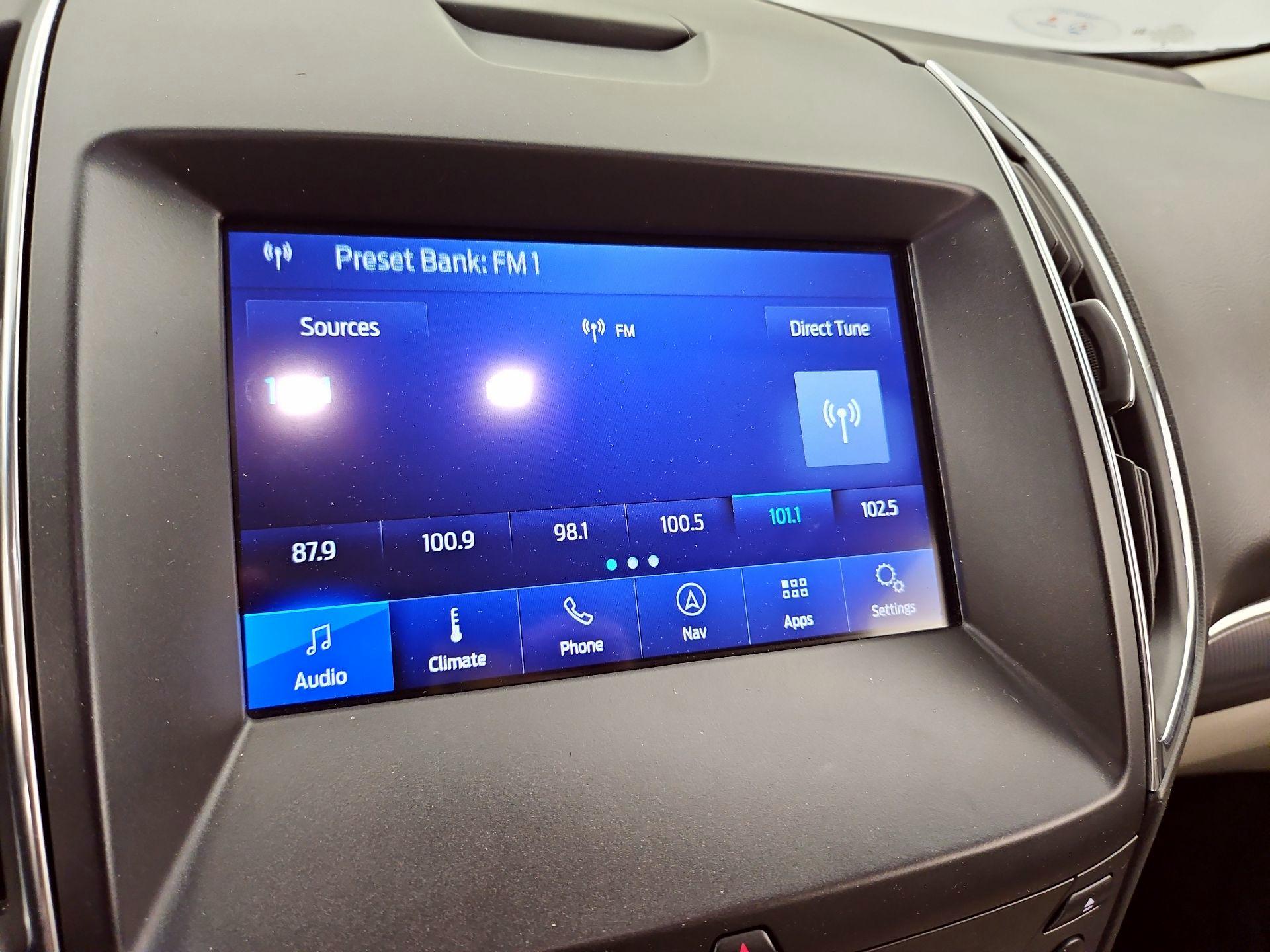 Thumbnail: 2019 Ford Edge - 16