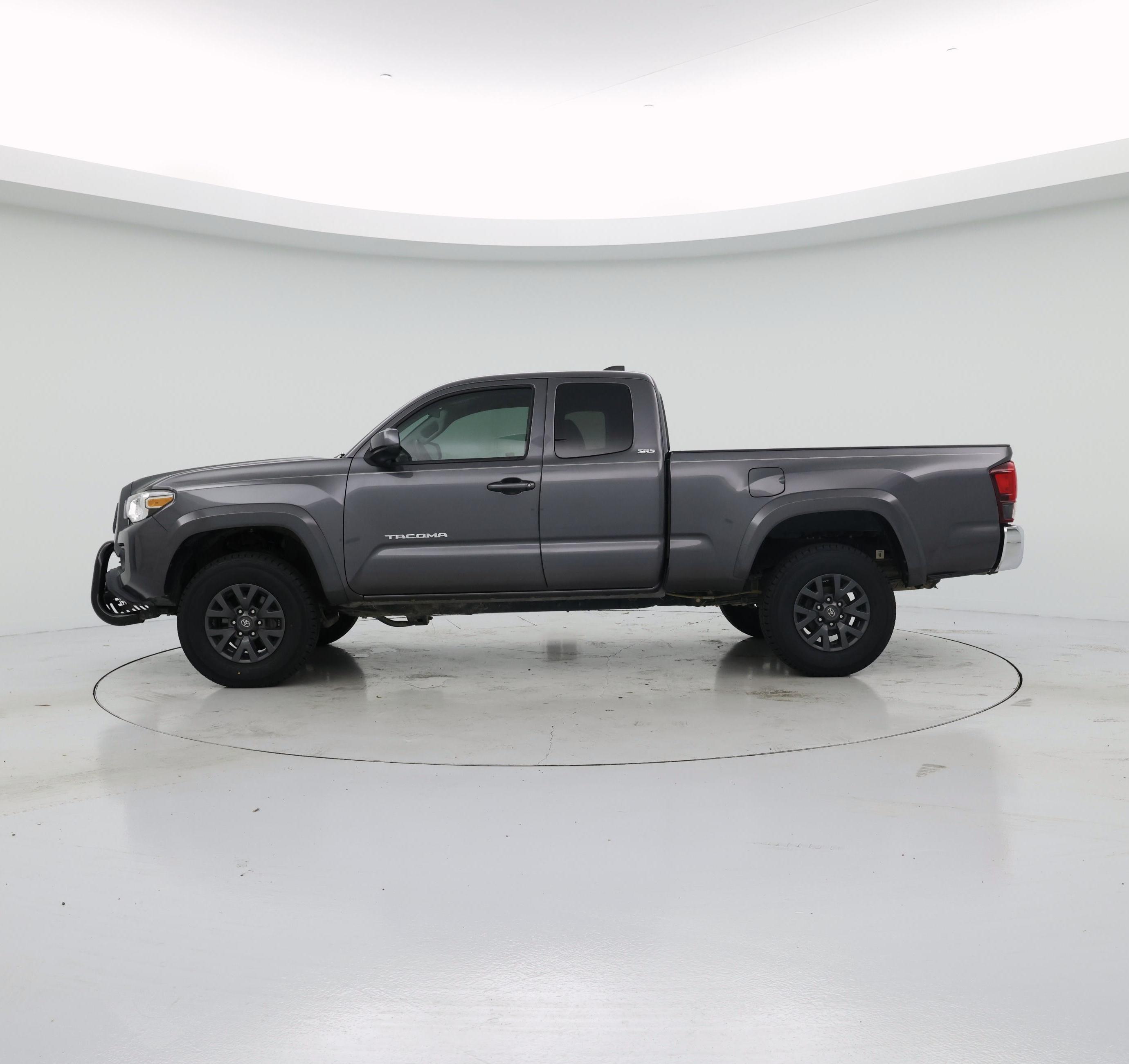 Thumbnail: 2021 Toyota Tacoma - 3