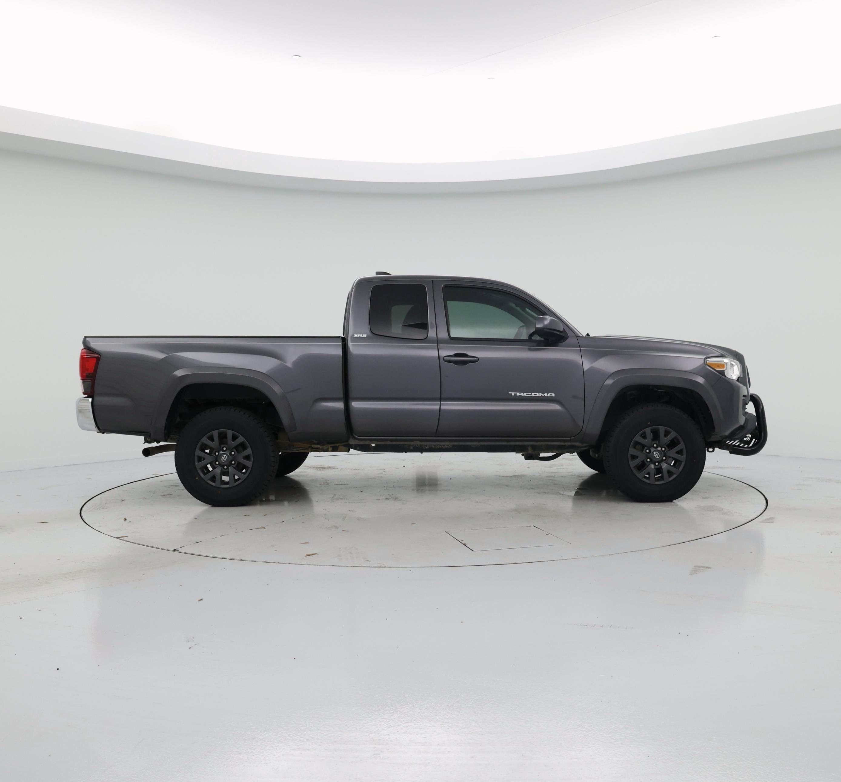 Thumbnail: 2021 Toyota Tacoma - 7