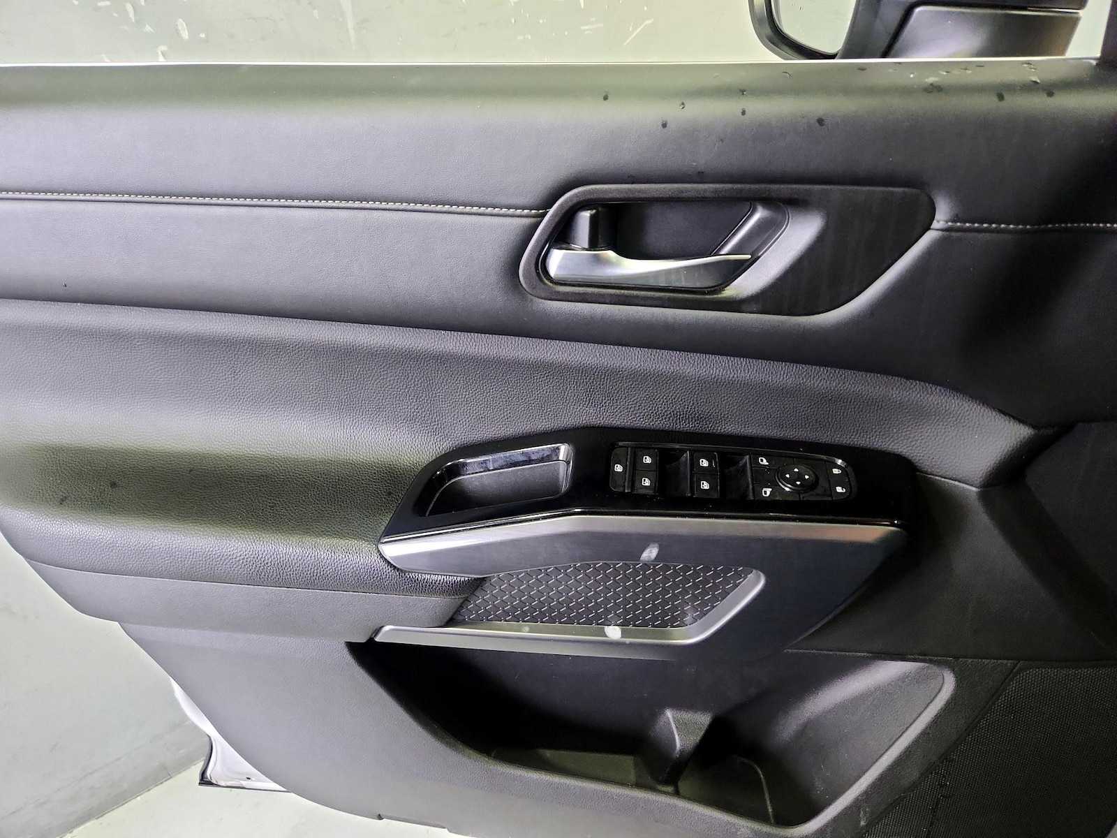 2023 Nissan Pathfinder SL - Photo 12
