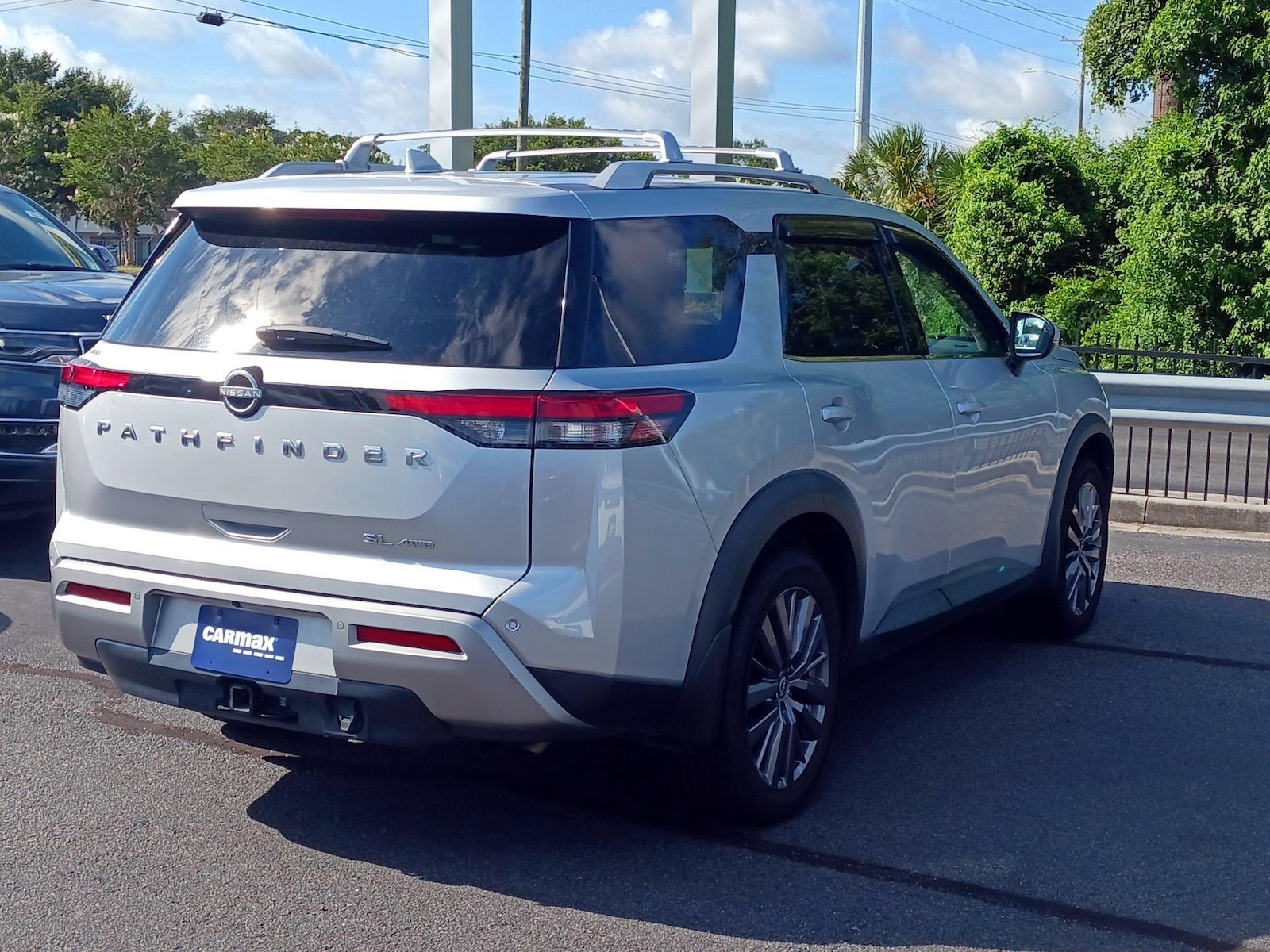 2023 Nissan Pathfinder SL - Photo 6