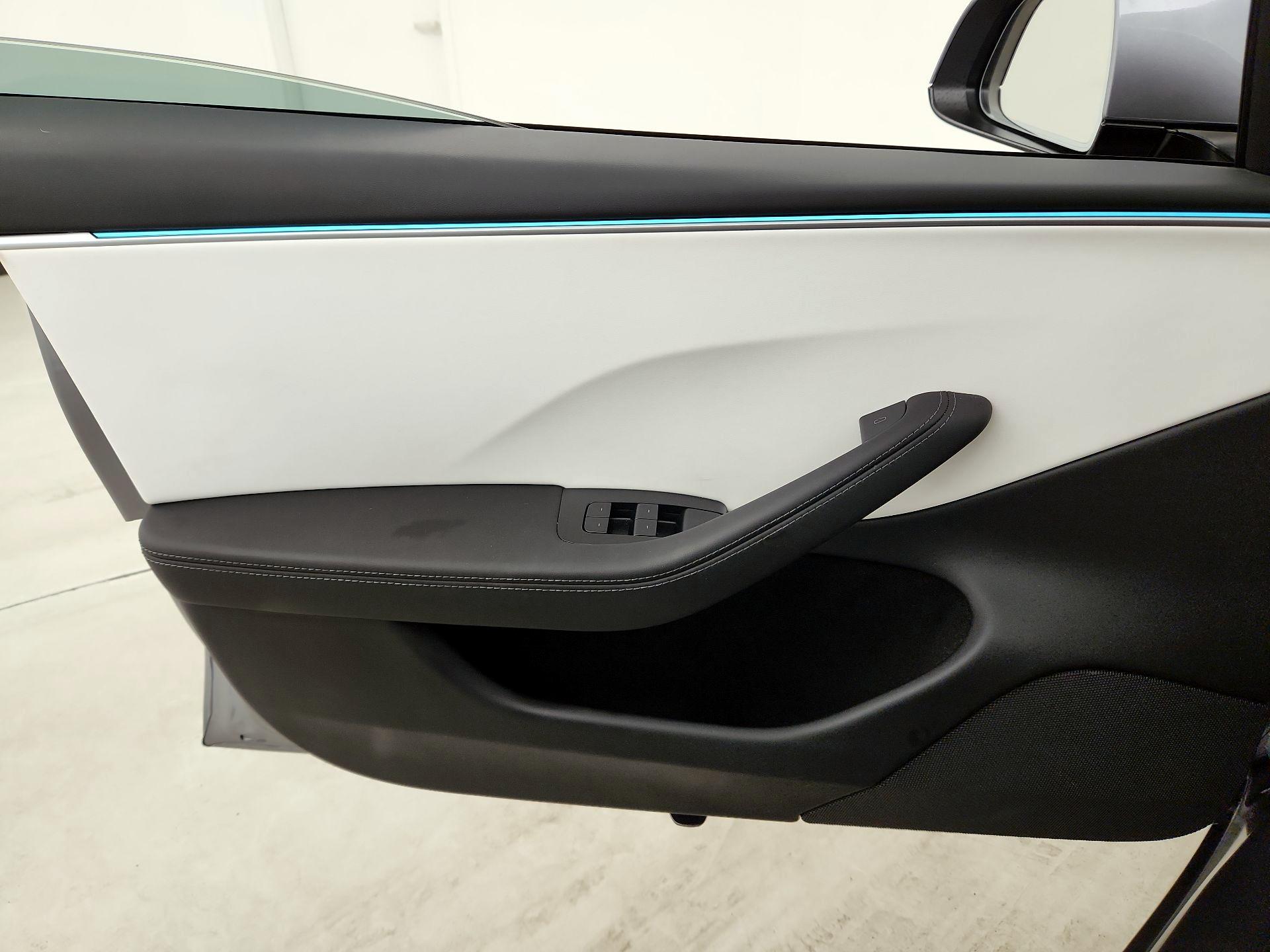 Thumbnail: 2025 Tesla Model 3 - 12