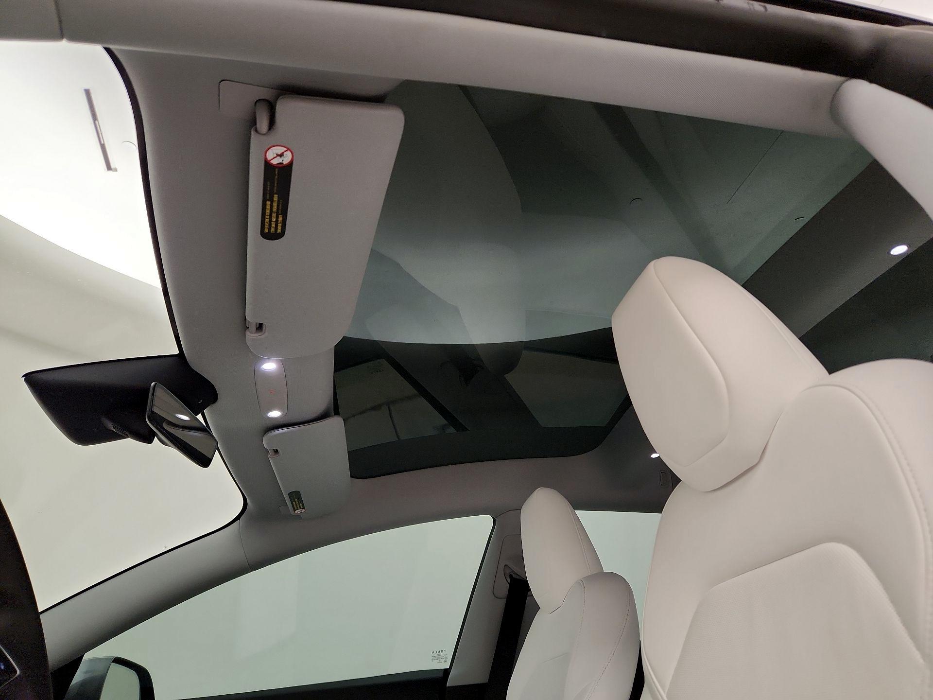 Thumbnail: 2025 Tesla Model 3 - 19