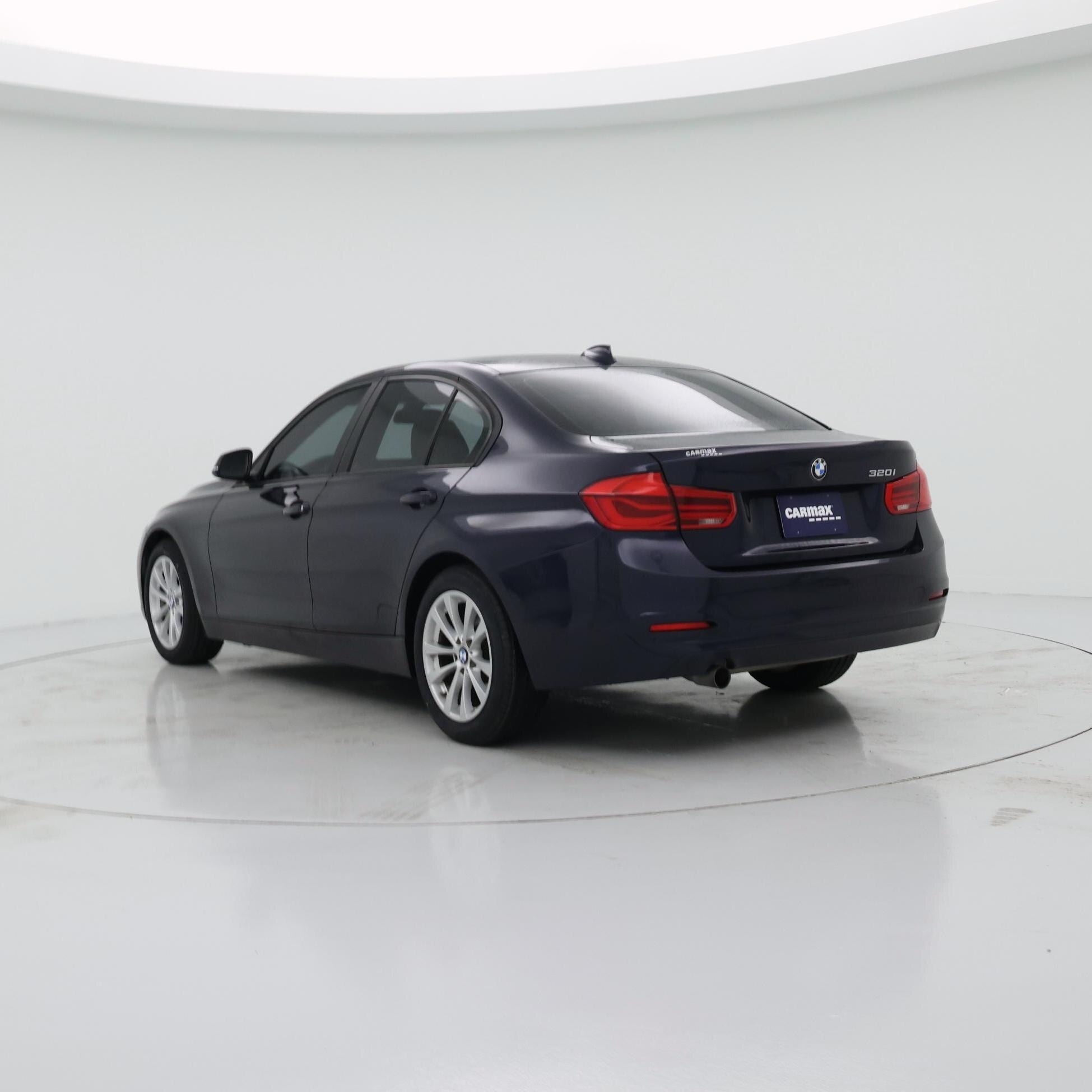 Thumbnail: 2017 BMW 3 Series - 2