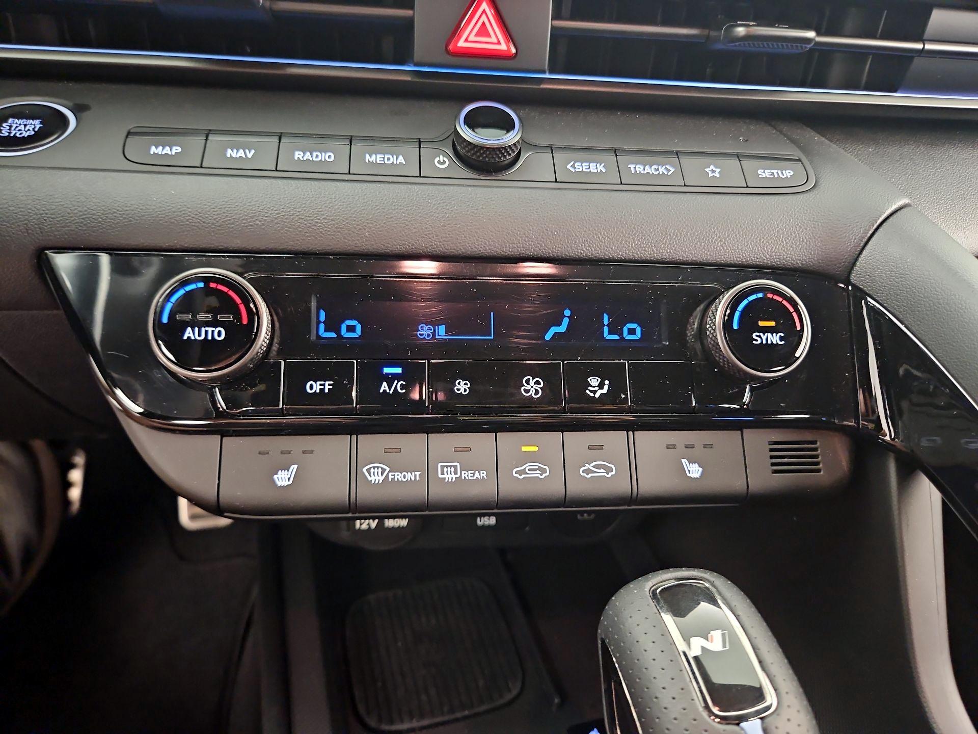 Thumbnail: 2025 Hyundai Elantra - 17