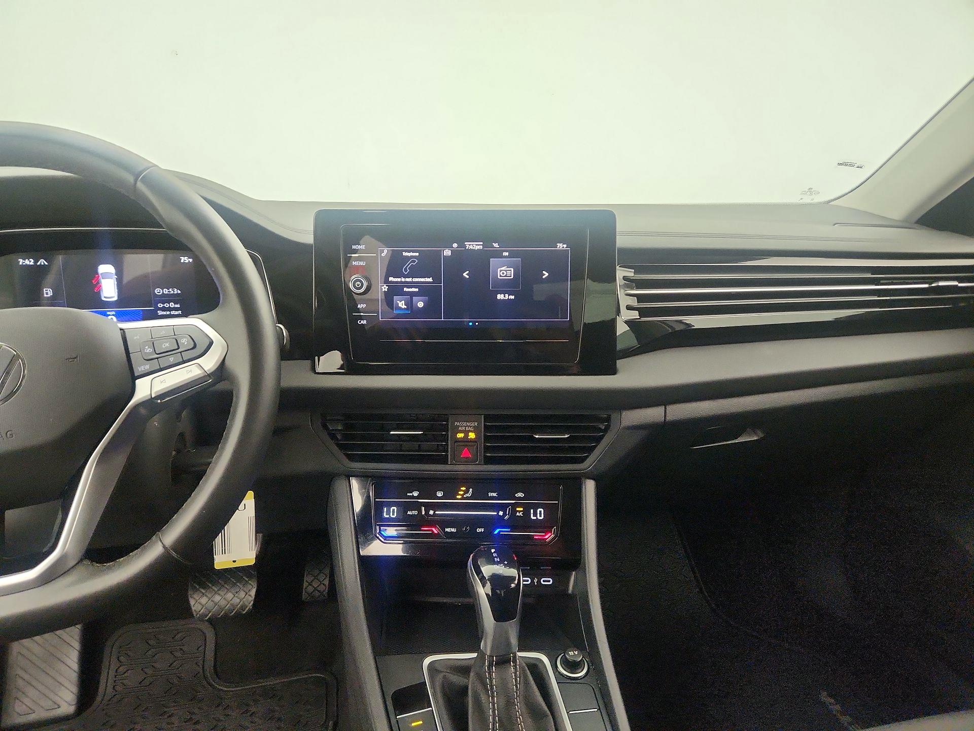 Thumbnail: 2025 Volkswagen Jetta - 9