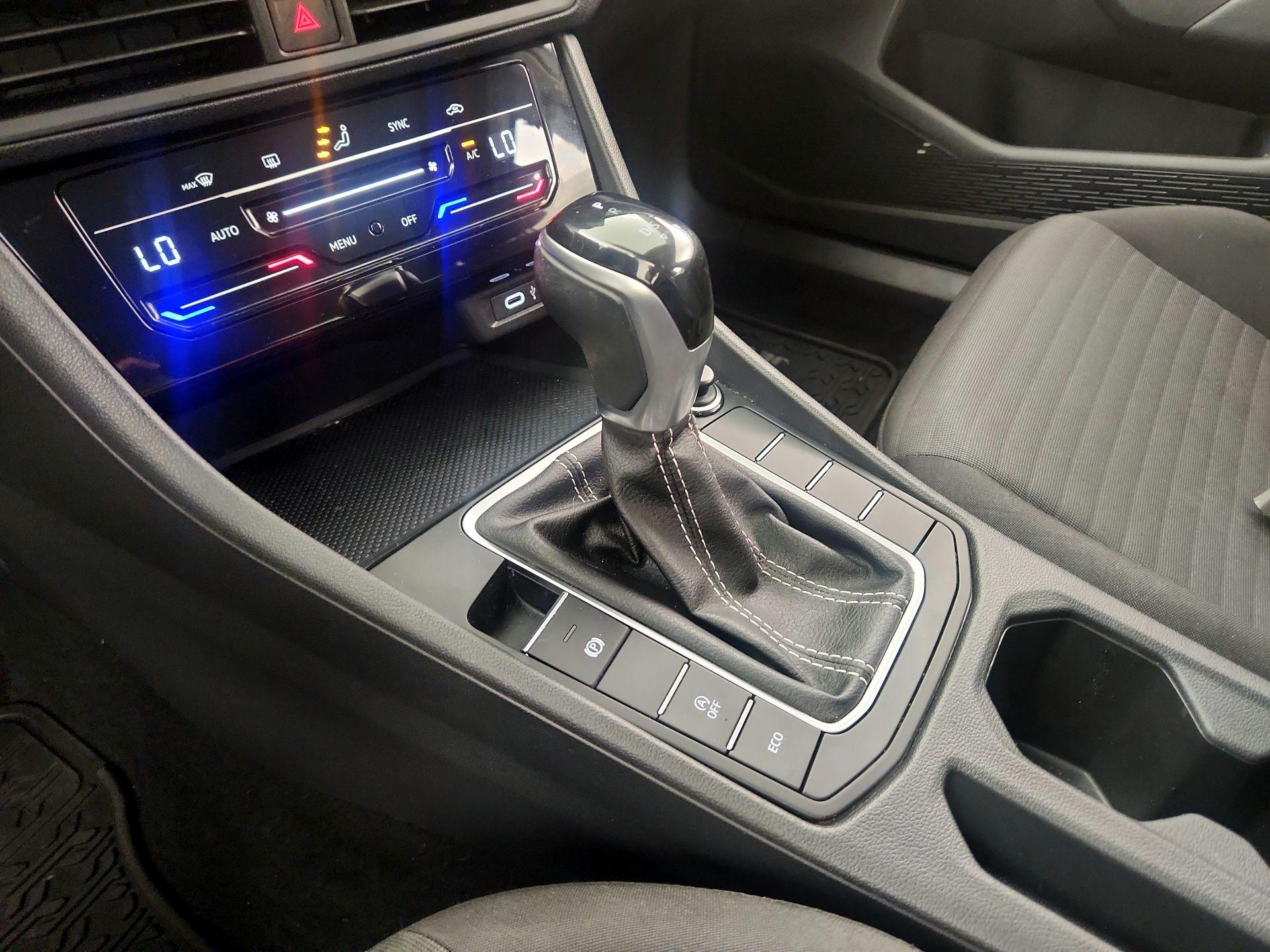 Thumbnail: 2025 Volkswagen Jetta - 17